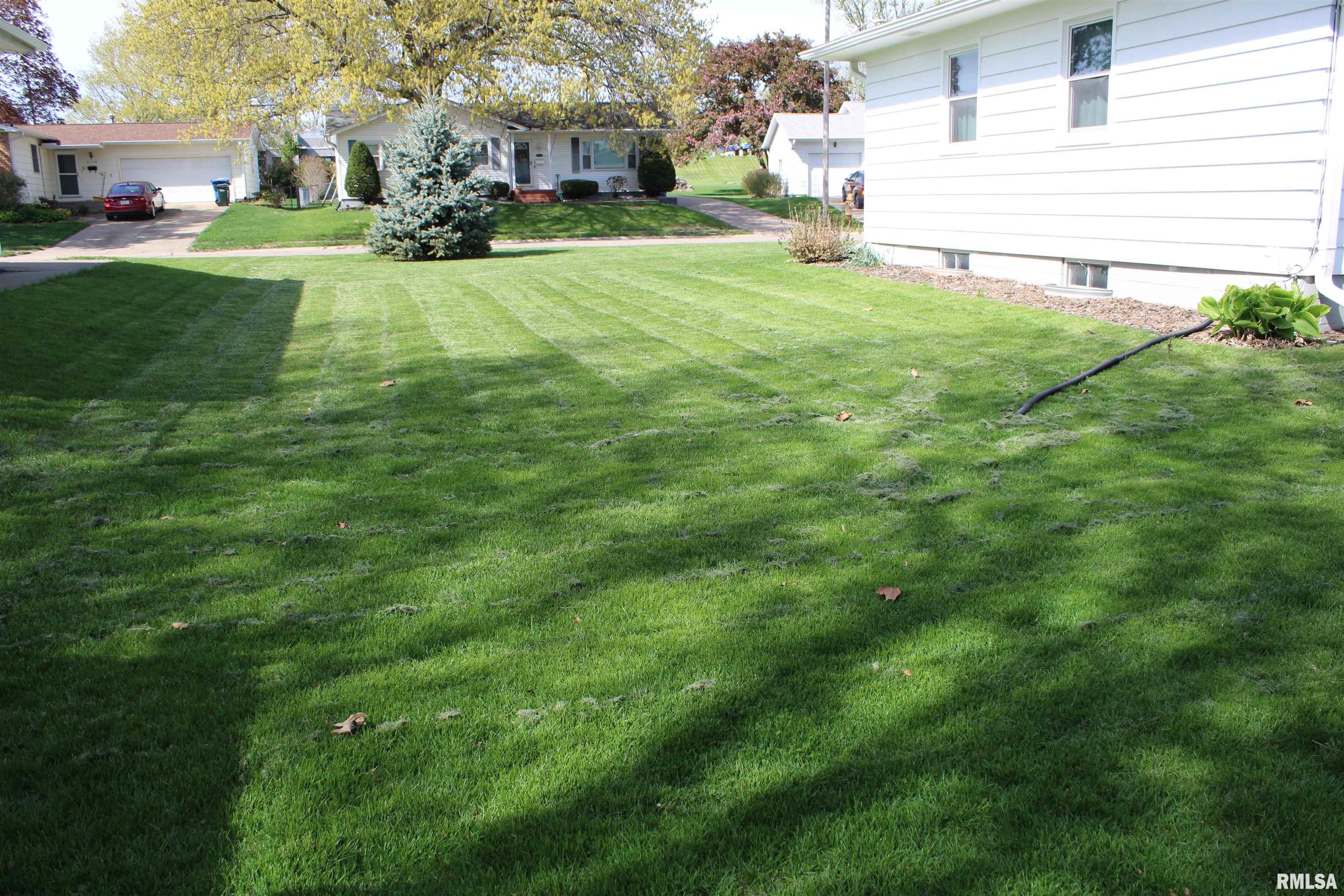 2107 W 38th Place, Davenport, Iowa image 38