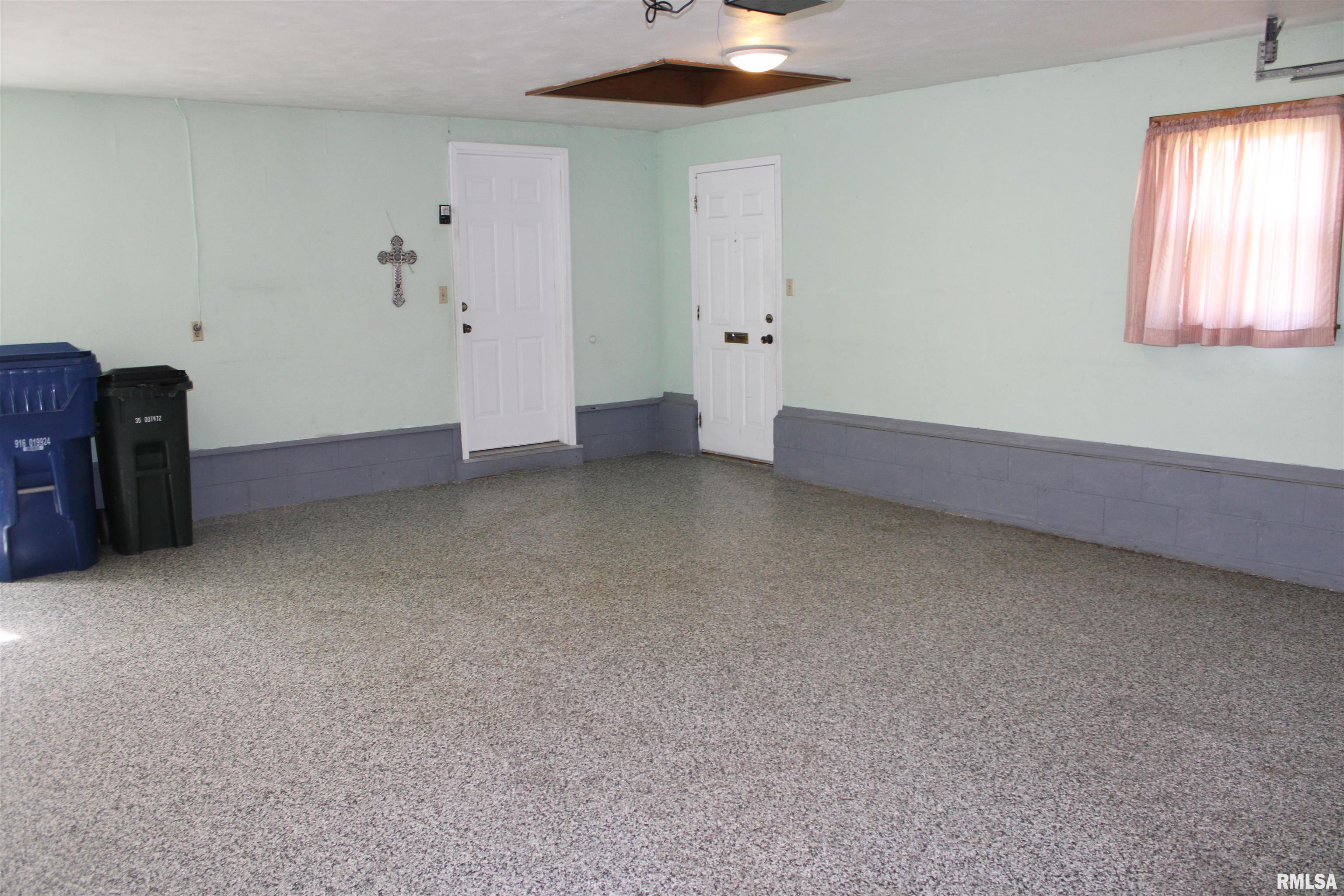 2107 W 38th Place, Davenport, Iowa image 35