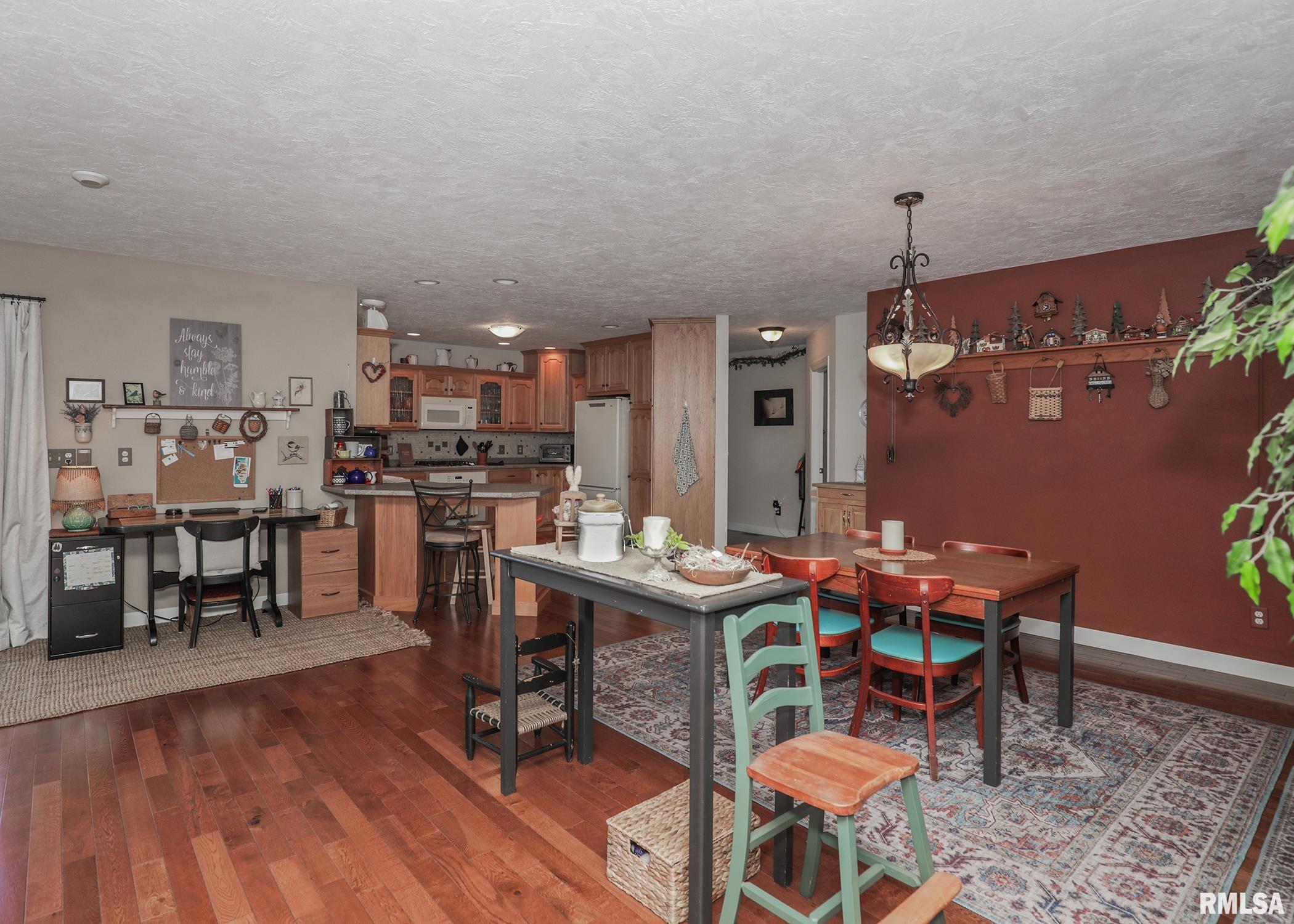 301 E Center Avenue, Rio, Illinois image 13
