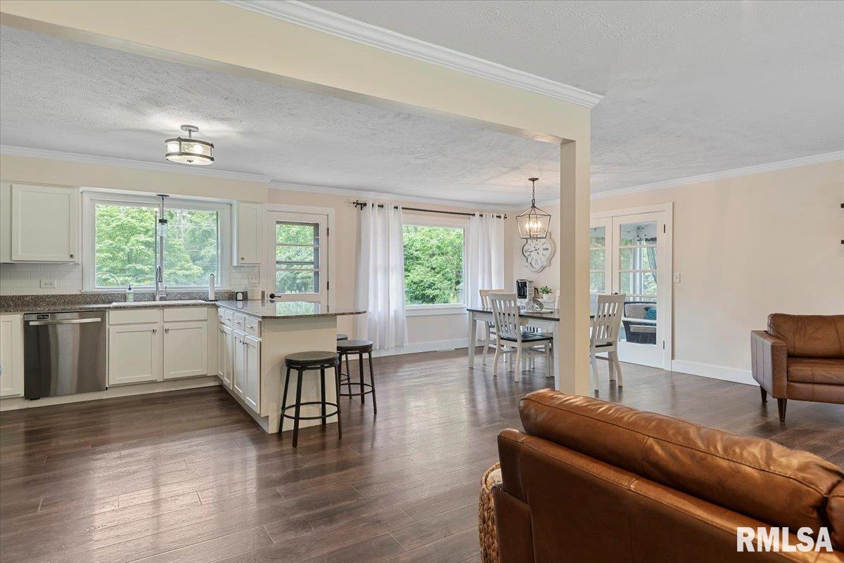 2314 E Lake Shore Drive, Springfield, Illinois image 4