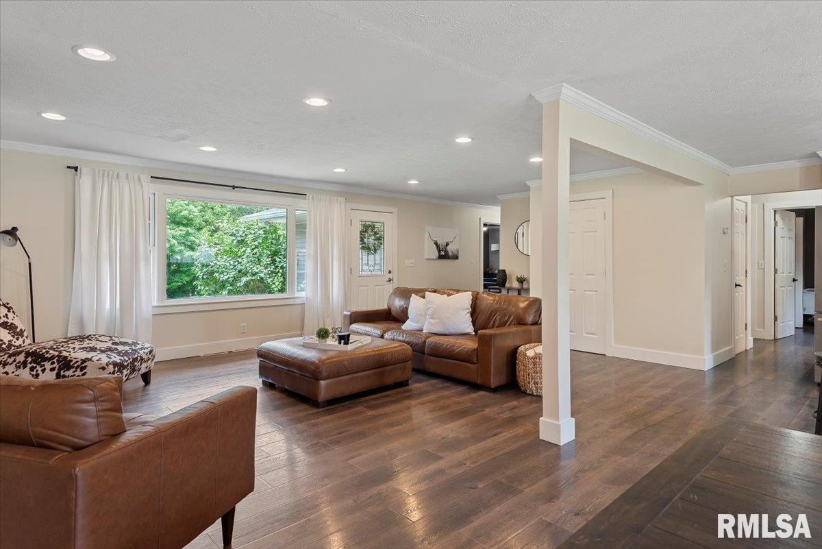 2314 E Lake Shore Drive, Springfield, Illinois image 6