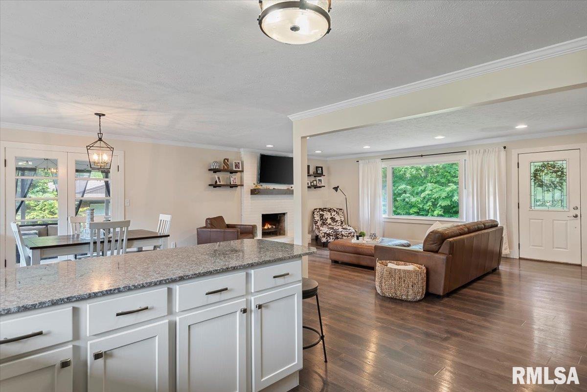 2314 E Lake Shore Drive, Springfield, Illinois image 10