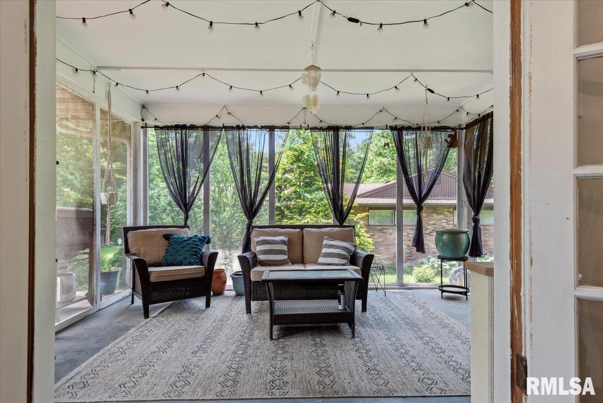 2314 E Lake Shore Drive, Springfield, Illinois image 13