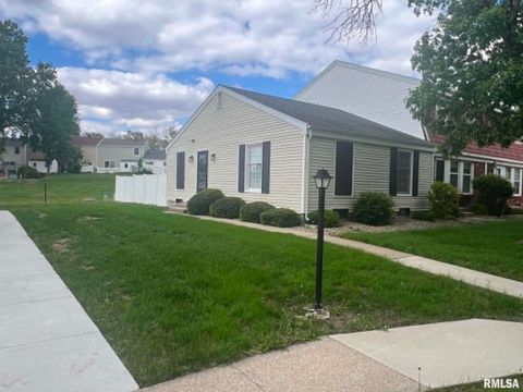 Photo of 30 RICHMOND Road, Macomb, IL 61455 (MLS # PA1266146)