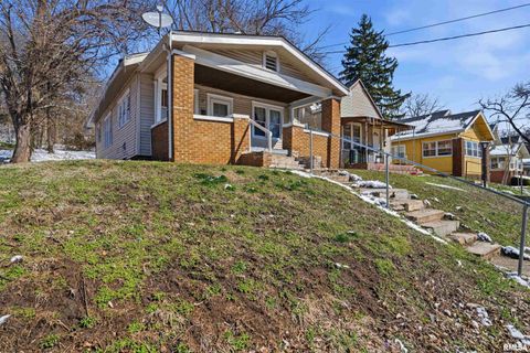 Homes For Sale - 1419 W John H Gwynn Jr Avenue<br/> Peoria, IL 61605