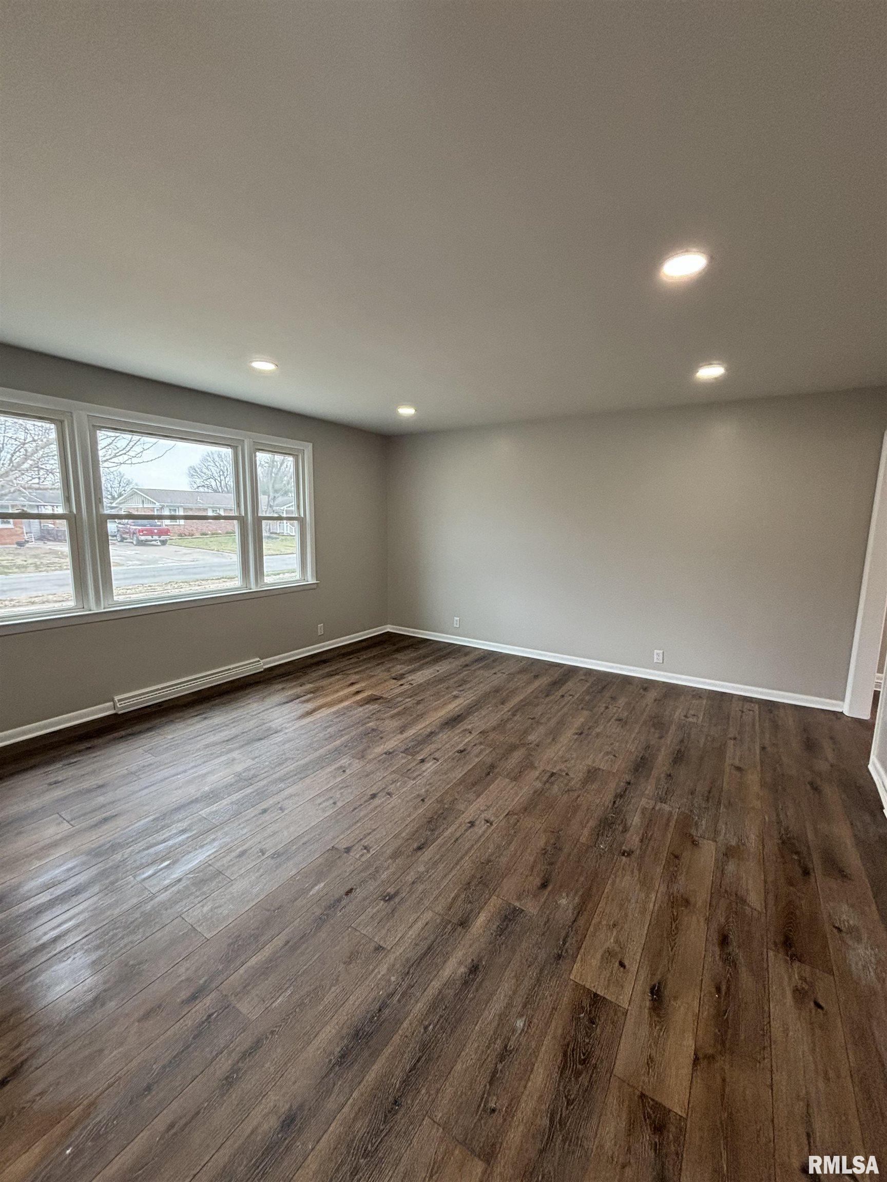 213 Dorris Drive, Metropolis, Illinois image 4