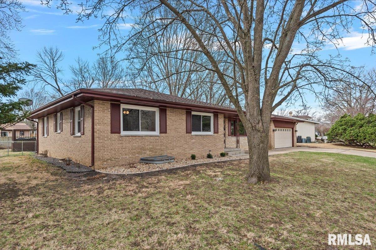 2116 Trowbridge Road, Springfield, Illinois image 3