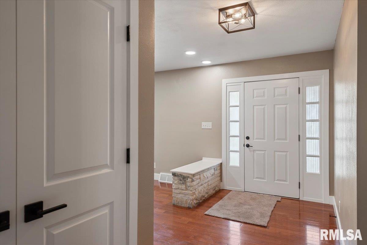 2116 Trowbridge Road, Springfield, Illinois image 4