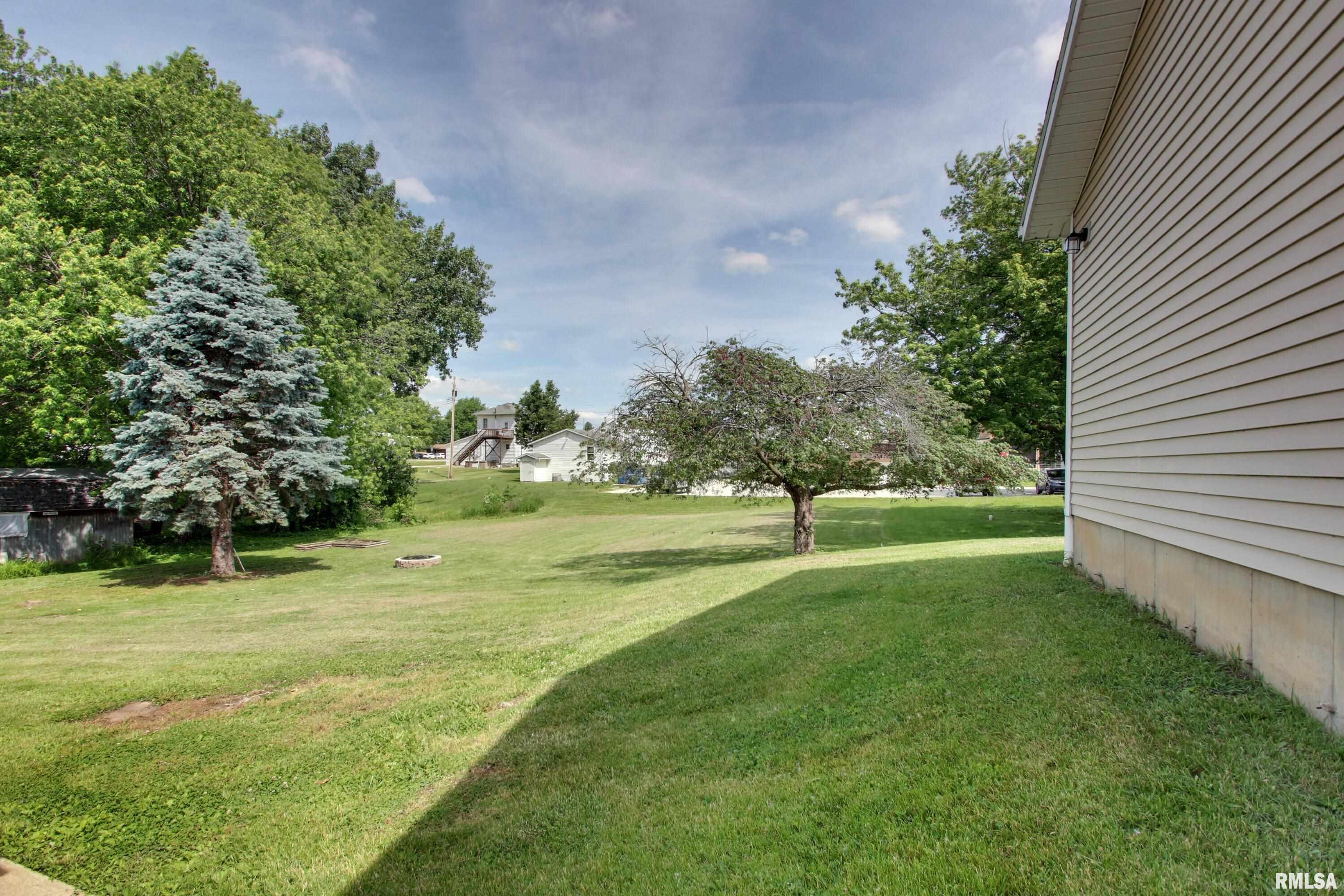130 S State Street, Mendon, Illinois image 21