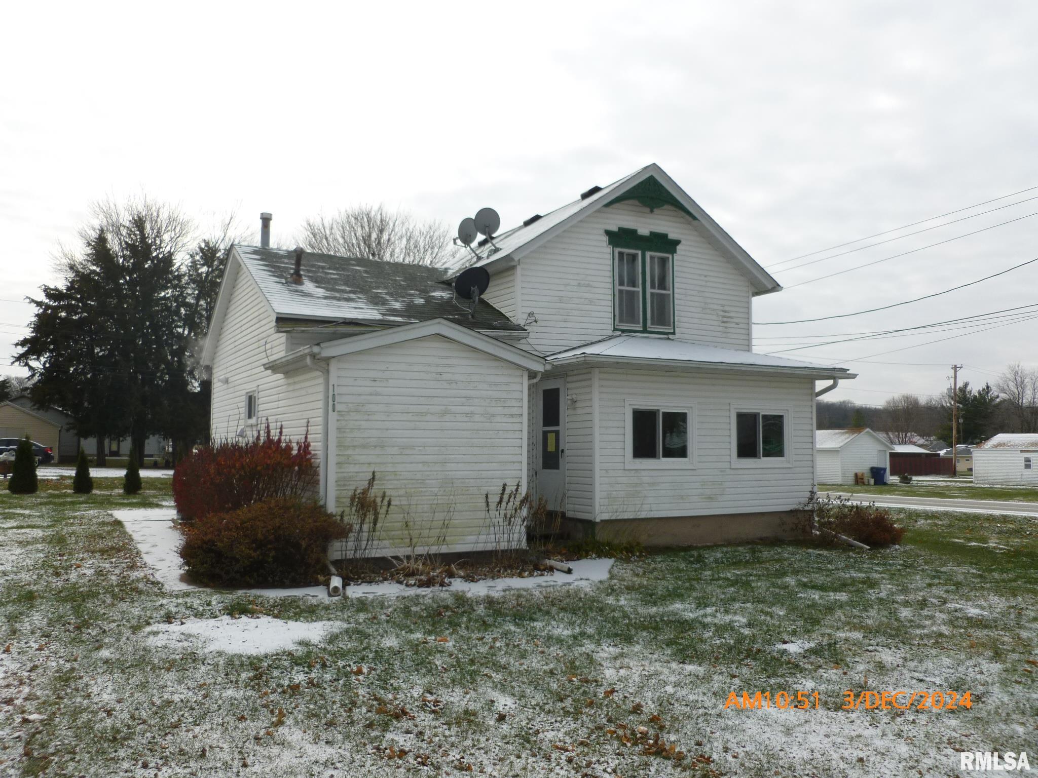 100 4th Avenue East, Andalusia, Illinois image 3