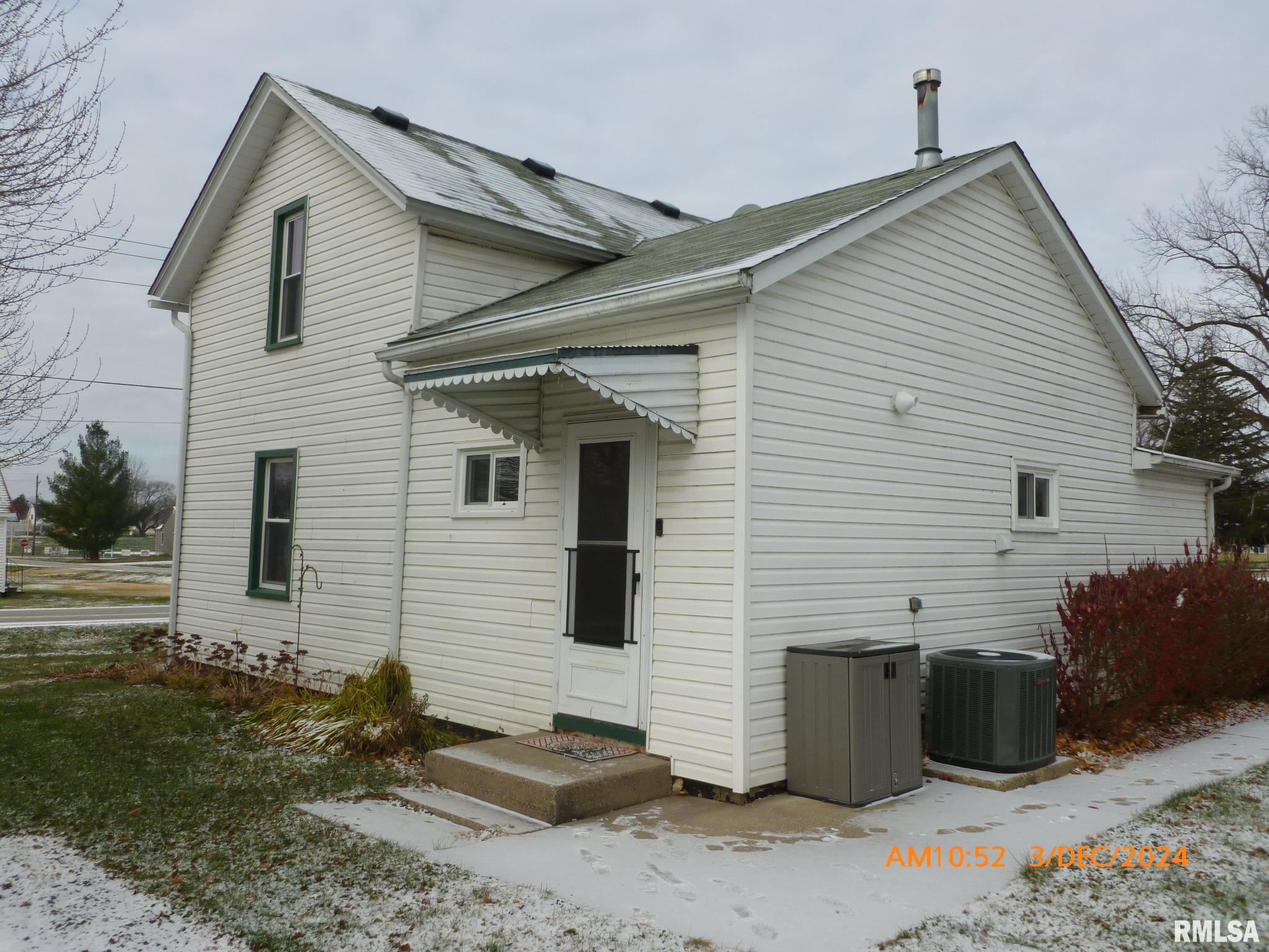 100 4th Avenue East, Andalusia, Illinois image 1