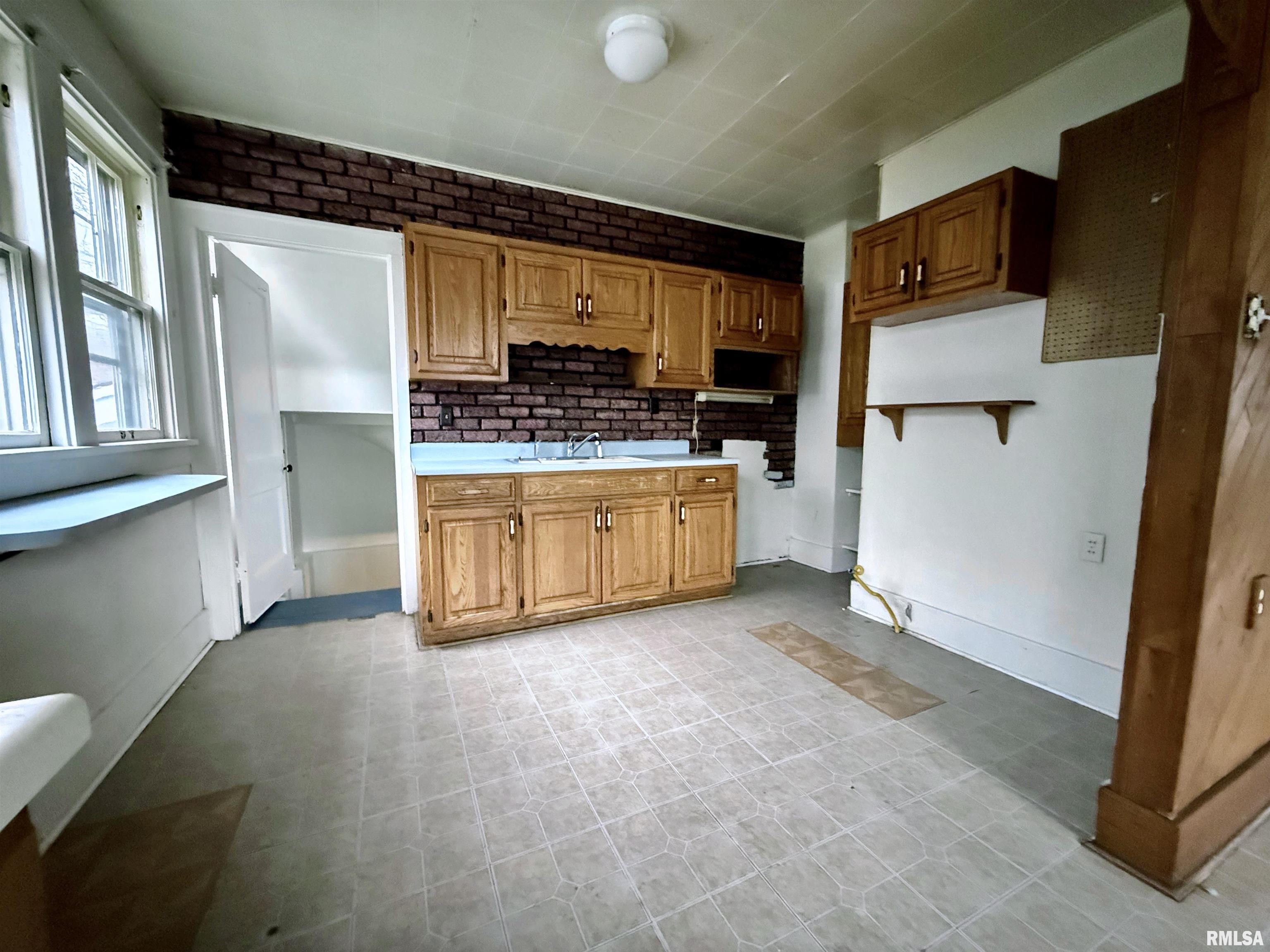 1119 E Virginia Avenue, Peoria, Illinois image 9