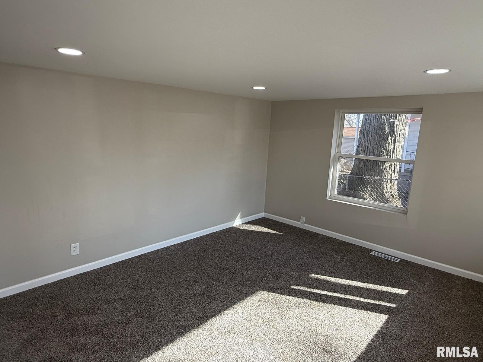 3212 N Harvard Avenue, Peoria, Illinois image 25