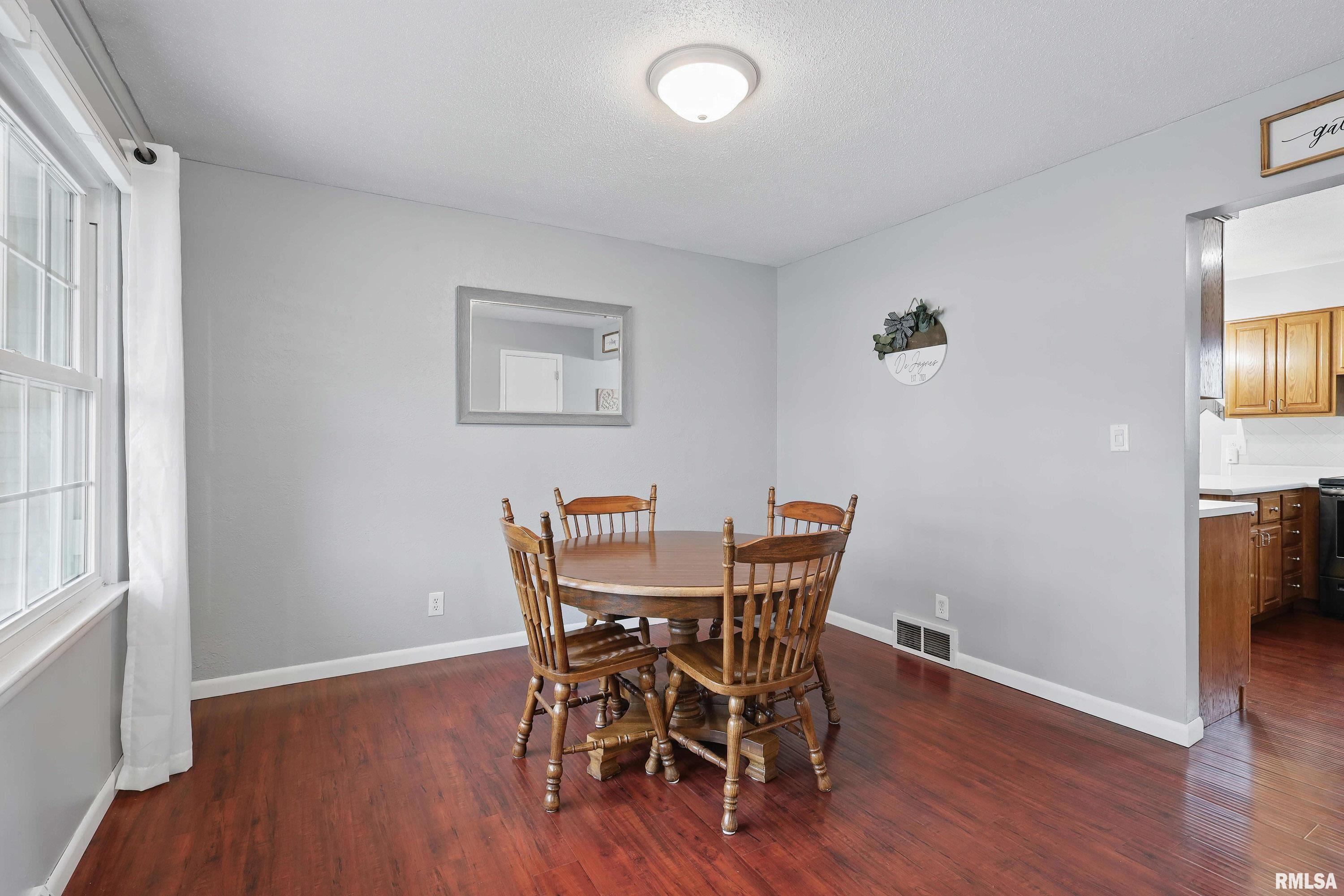 4721 19th Avenue, Moline, Illinois image 6