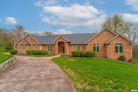 Photo of 9 Governors Drive, Elkhart, IL 62634 (MLS # CA1043041)