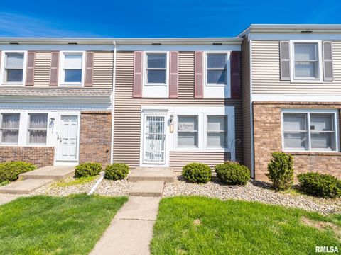 Photo of 3544 W RICHWOODS Boulevard #23, Peoria, IL 61604 (MLS # PA1265840)