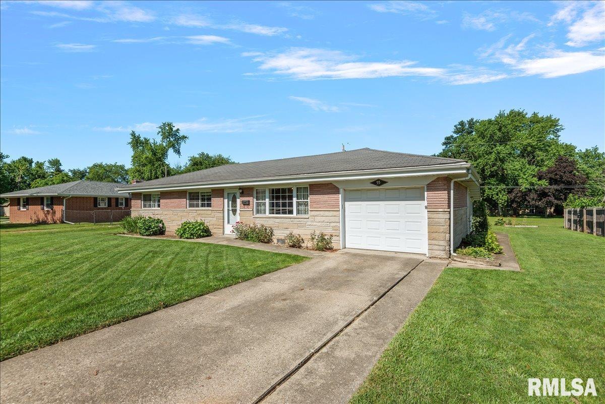 Photo 1 of 27 — 55 Bonniebrook Road, Chatham, IL 62629