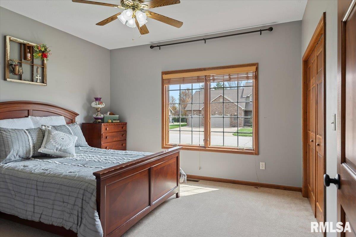 29 Elizabeth Place, Jacksonville, Illinois image 24