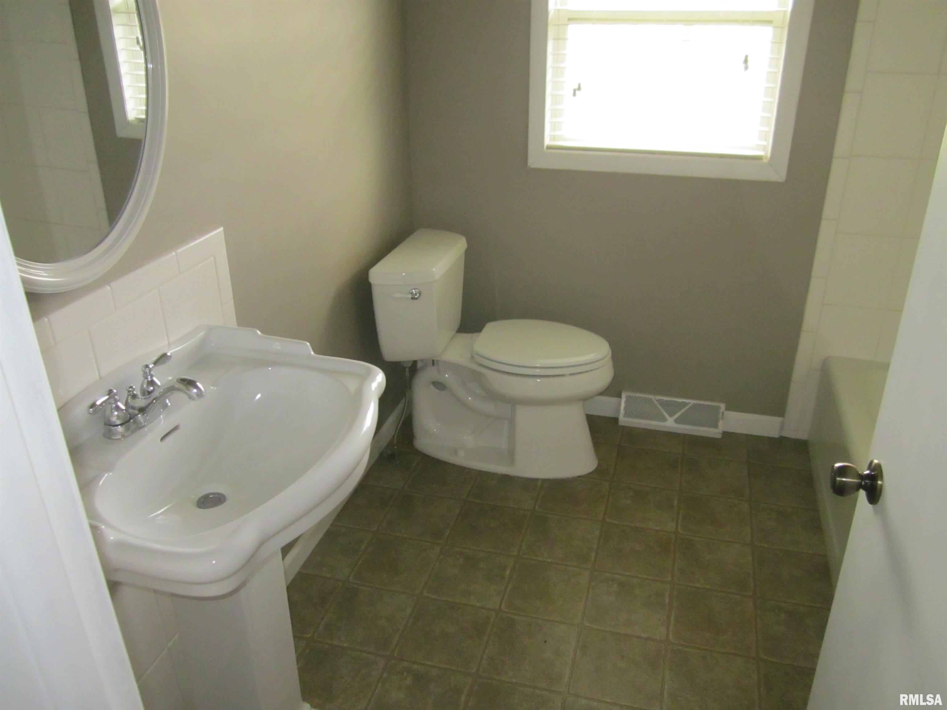 16827 2850 E, Forest City, Illinois image 20