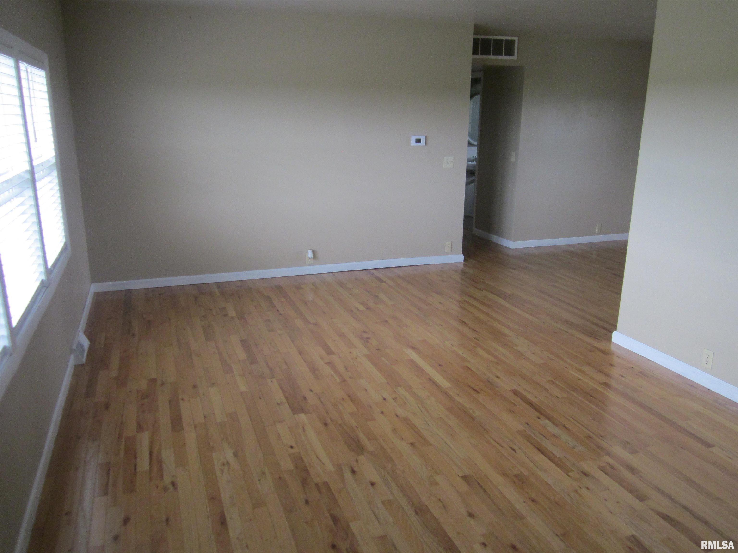16827 2850 E, Forest City, Illinois image 3