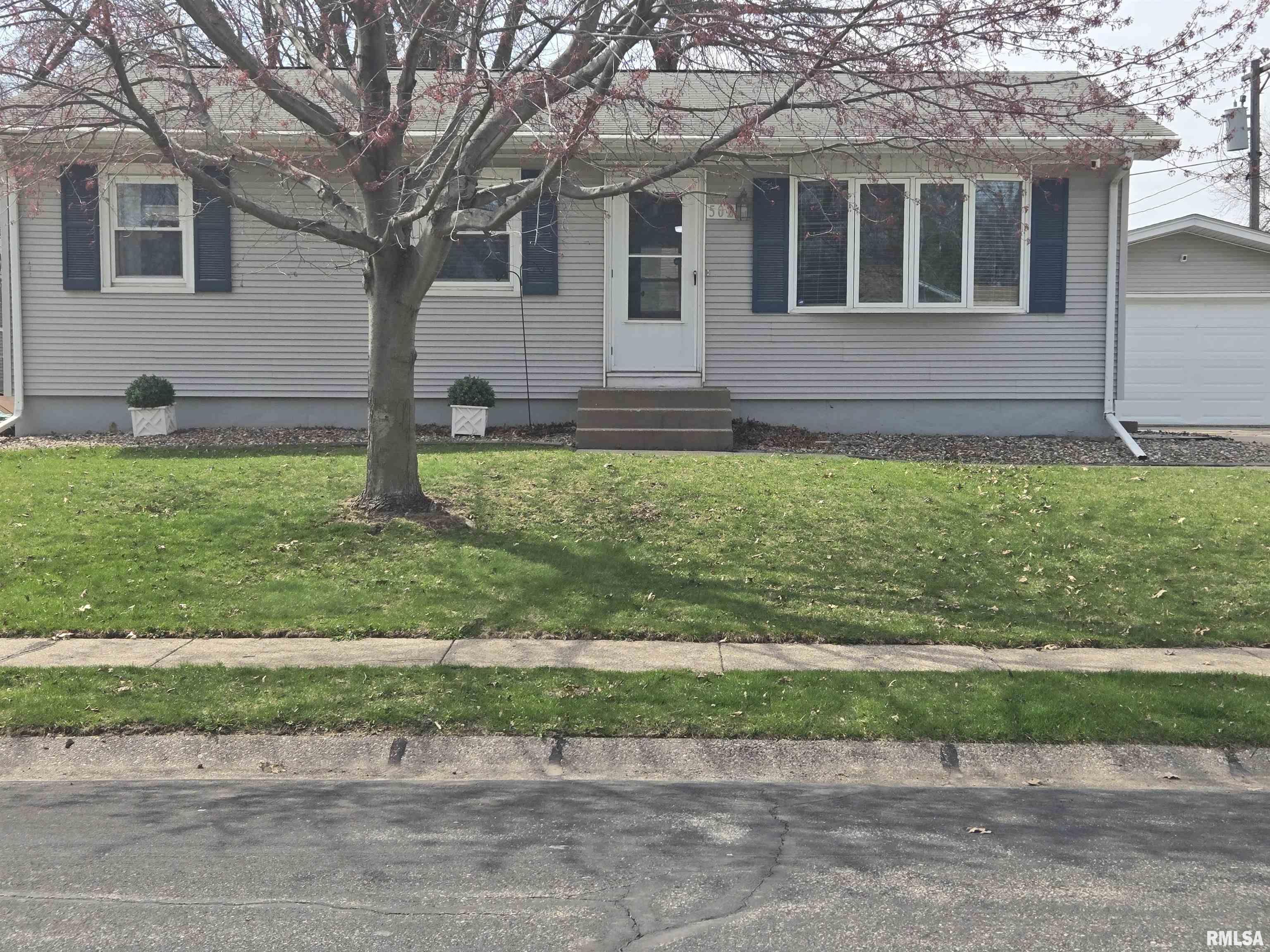 502 N 5th Street, Eldridge, Iowa image 2