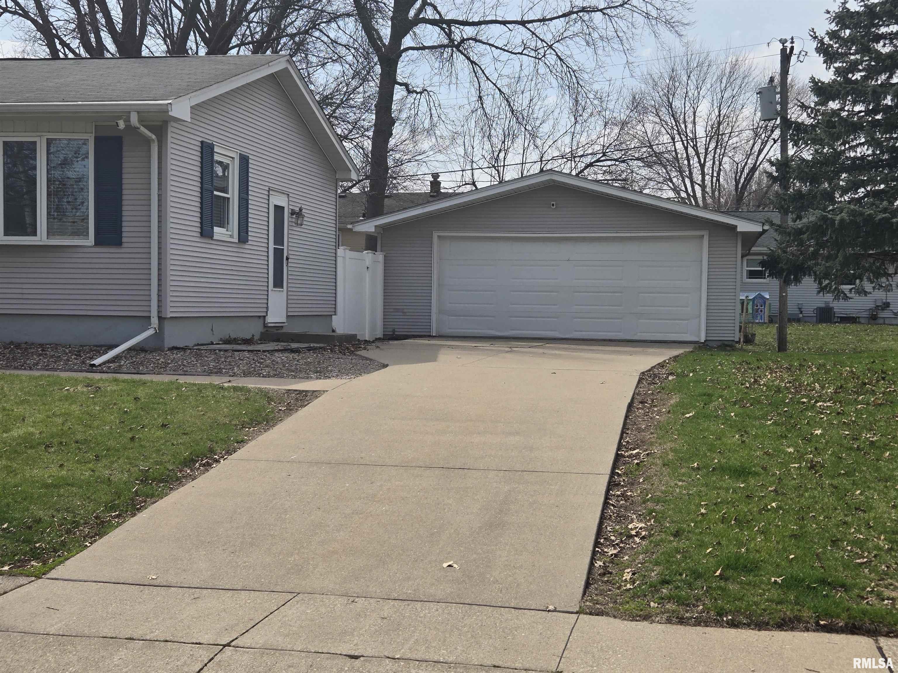 502 N 5th Street, Eldridge, Iowa image 4
