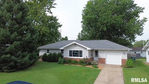 Homes For Sale - 418 E Evergreen Cul-de-sac<br/> Quincy, IL 62301