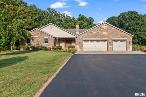 Homes For Sale - 5065 Old Salem Lane<br/> Springfield, IL 62711
