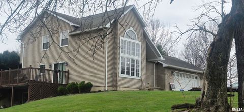 Homes For Sale - 17296 Woodland Lakes Drive<br/> Petersburg, IL 62675