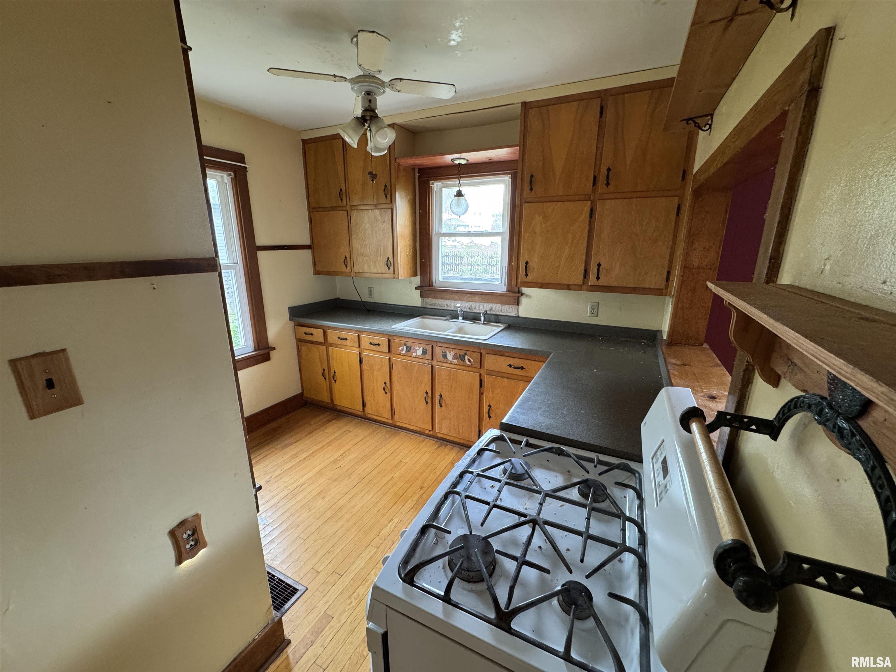 2332 Prospect Avenue, Clinton, Iowa image 21