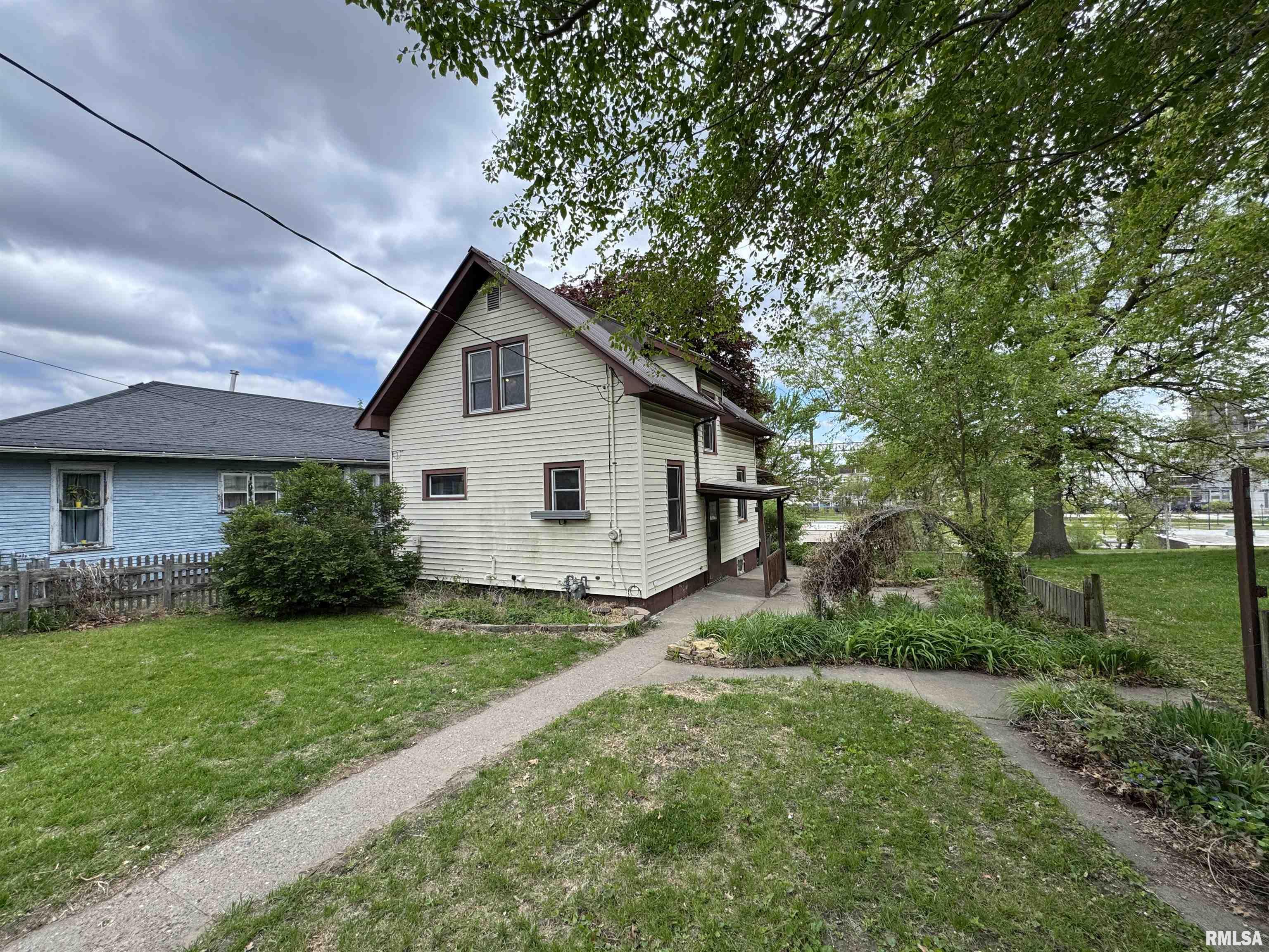 2332 Prospect Avenue, Clinton, Iowa image 4