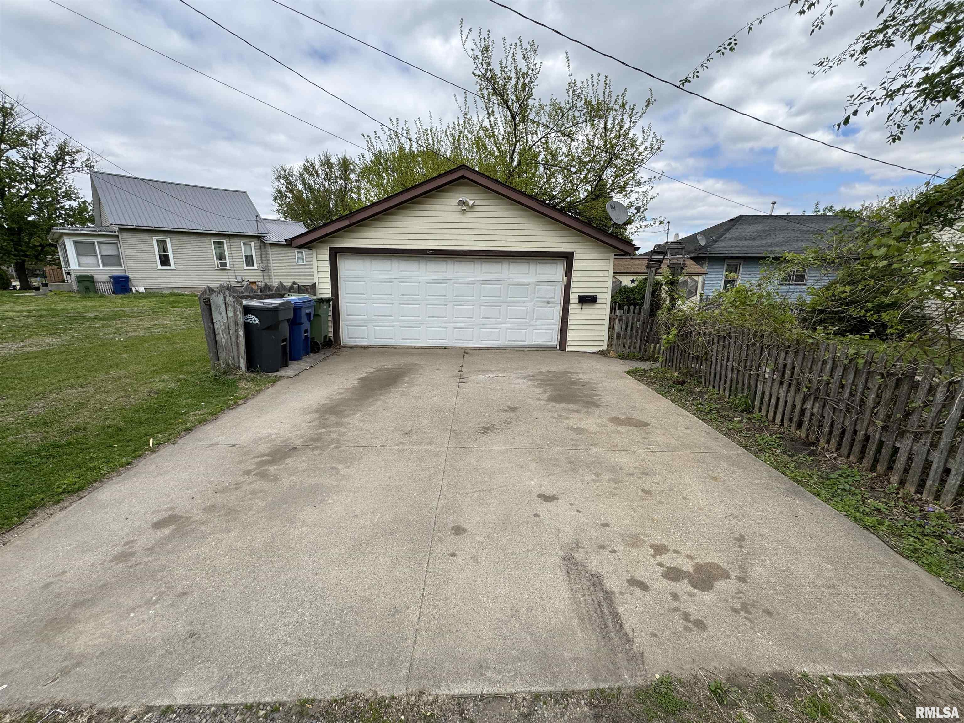 2332 Prospect Avenue, Clinton, Iowa image 8