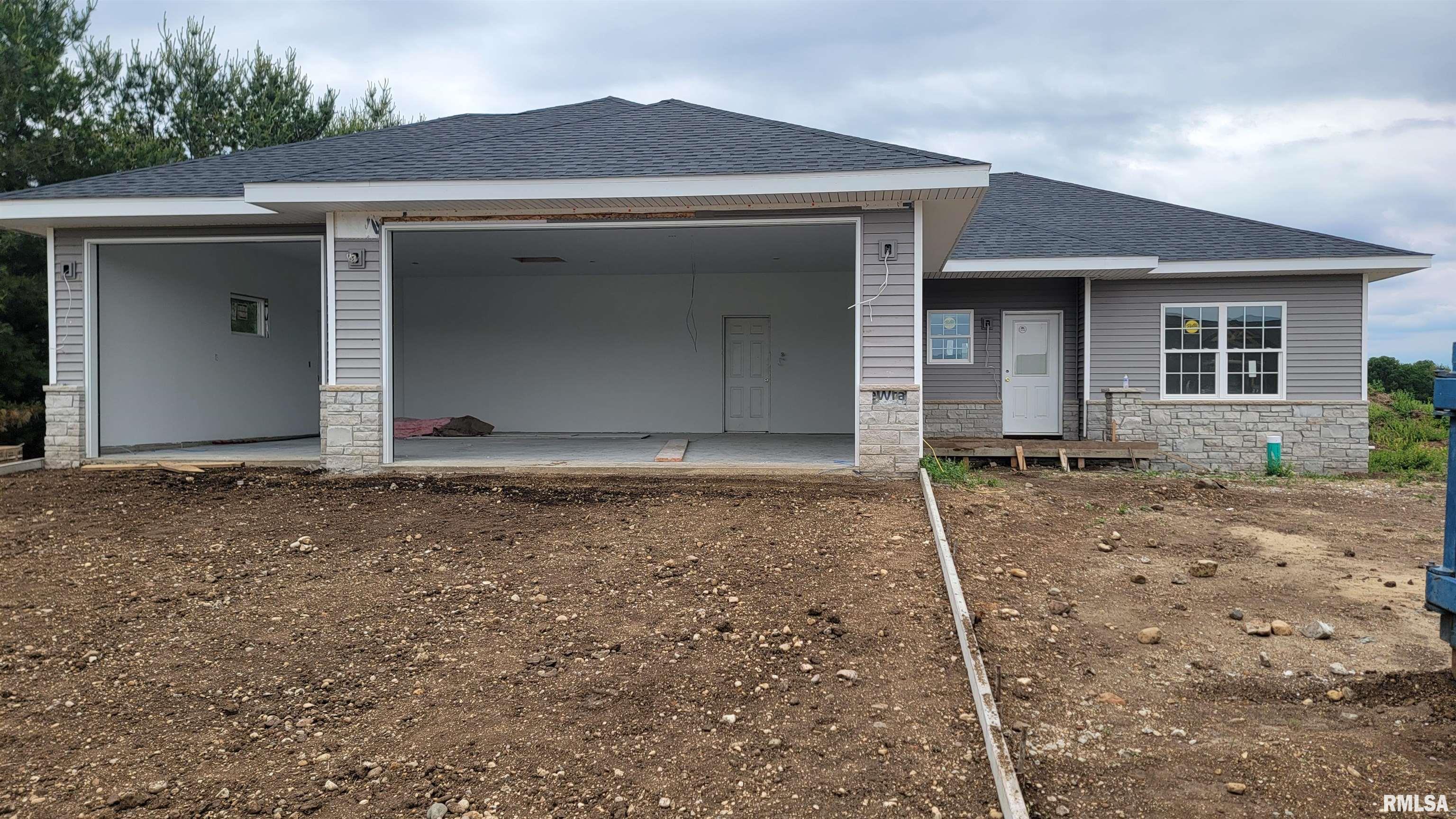 1304 Hillcrest Drive, Chillicothe, Illinois image 1