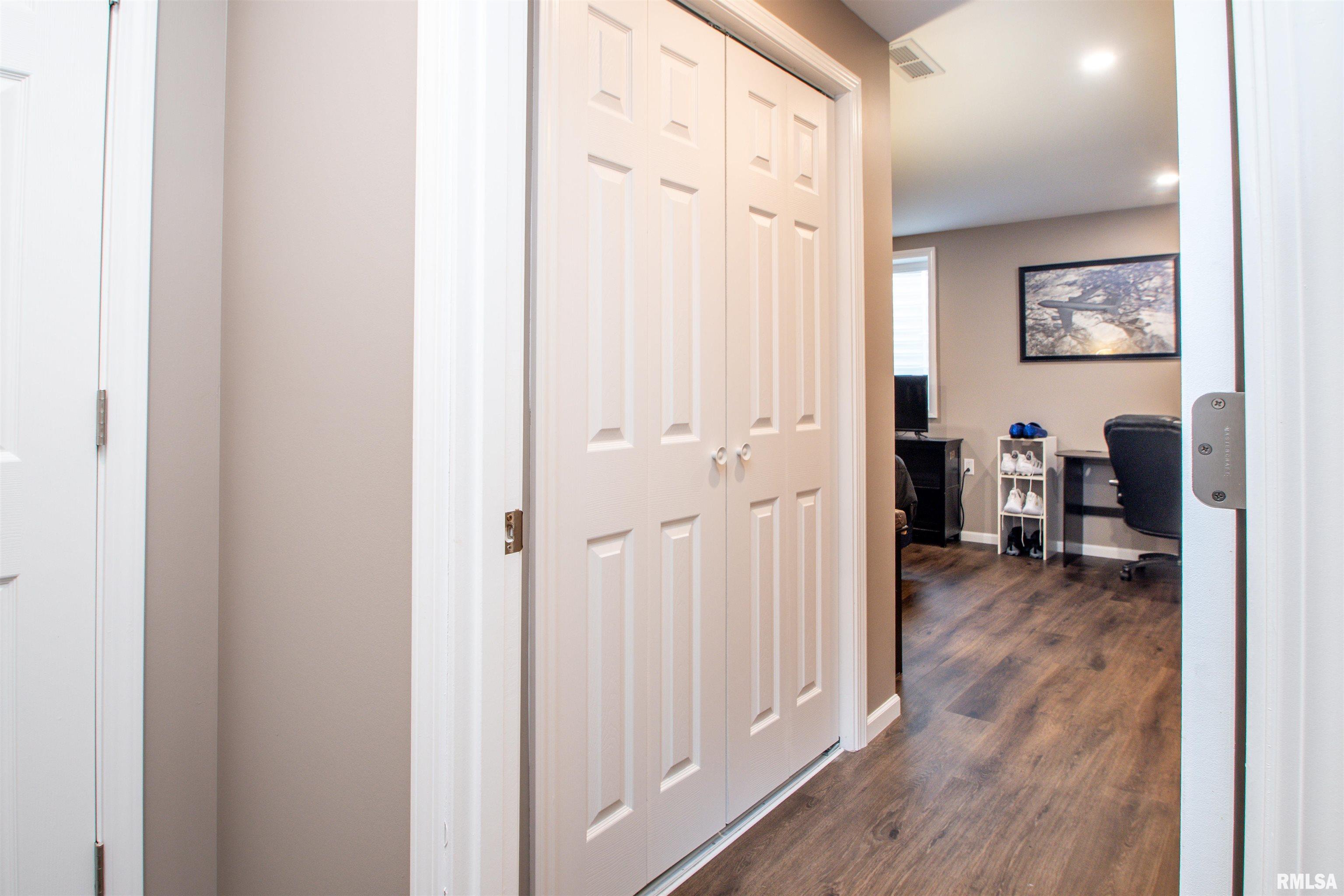 3611 W Brenwick Drive, Peoria, Illinois image 35