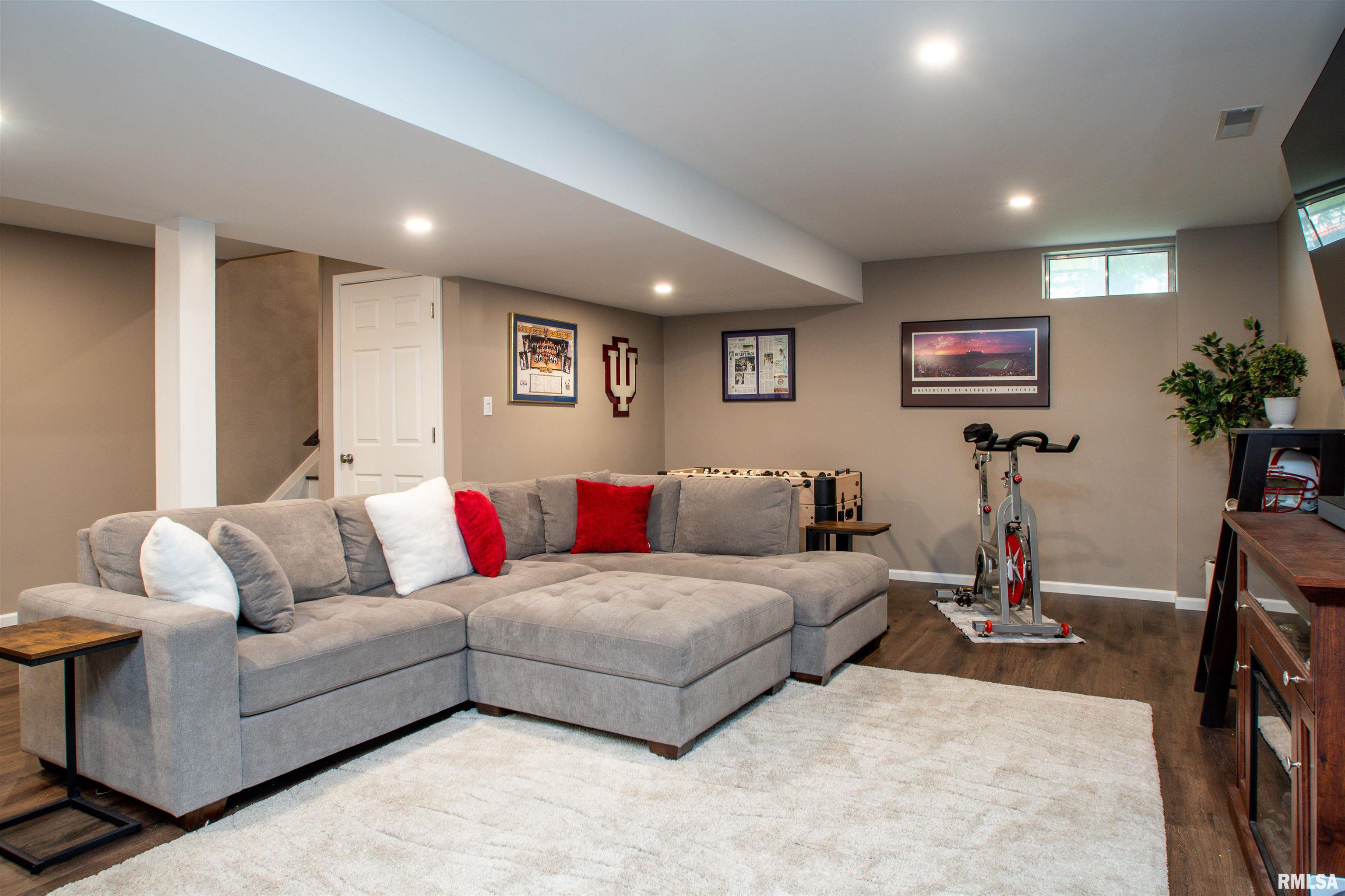 3611 W Brenwick Drive, Peoria, Illinois image 30