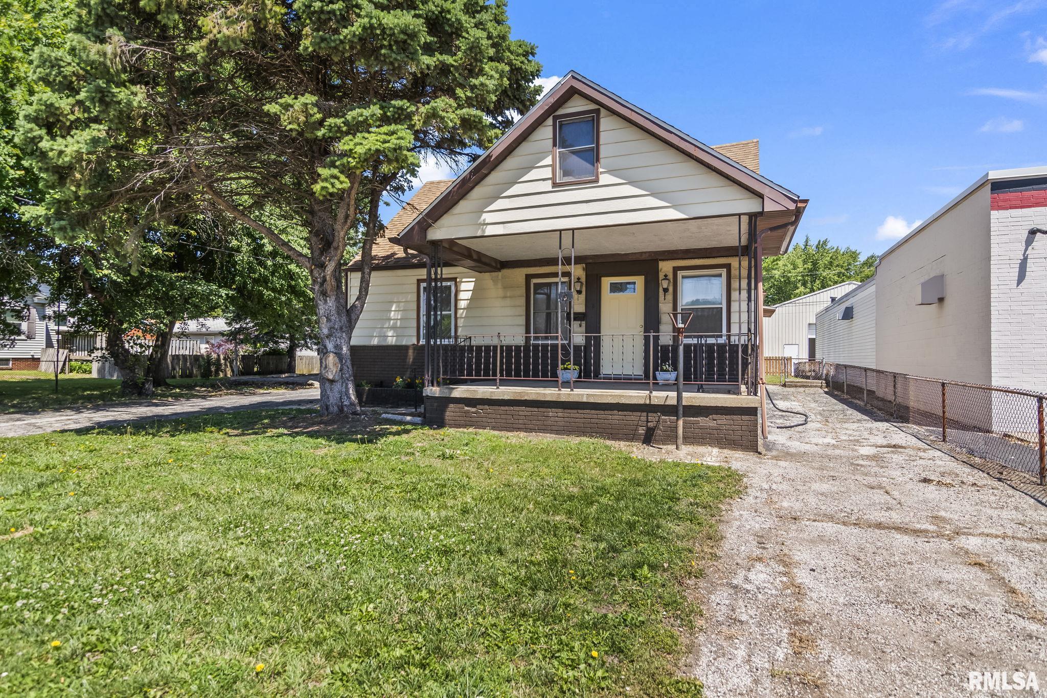 Photo 1 of 44 — 2413 E North Grand Avenue, Springfield, IL 62702