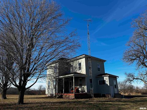 Homes For Sale - 7749 Clarksville Road<br/> Rochester, IL 62563