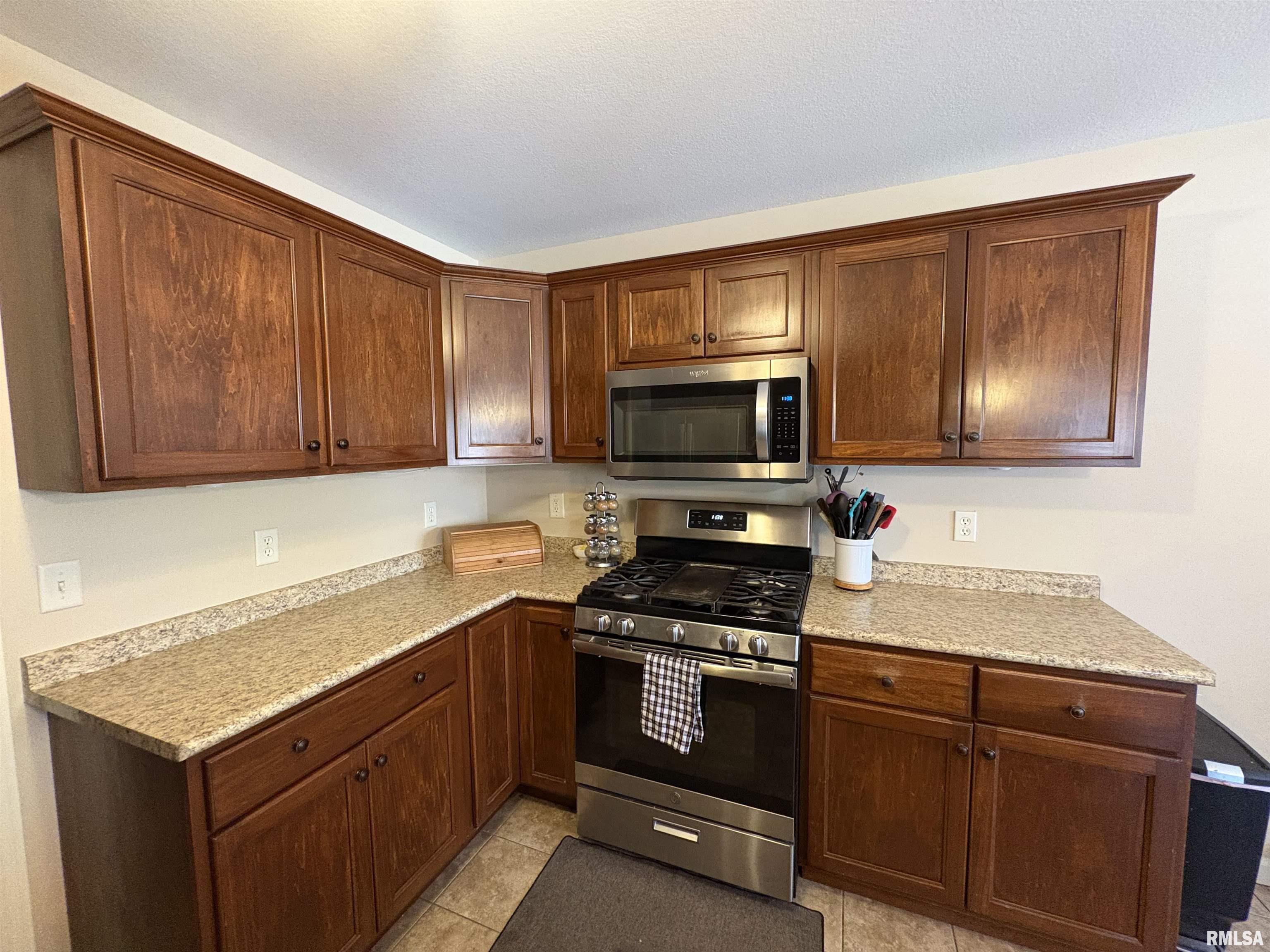 2319 W Kenfield Court, Peoria, Illinois image 12