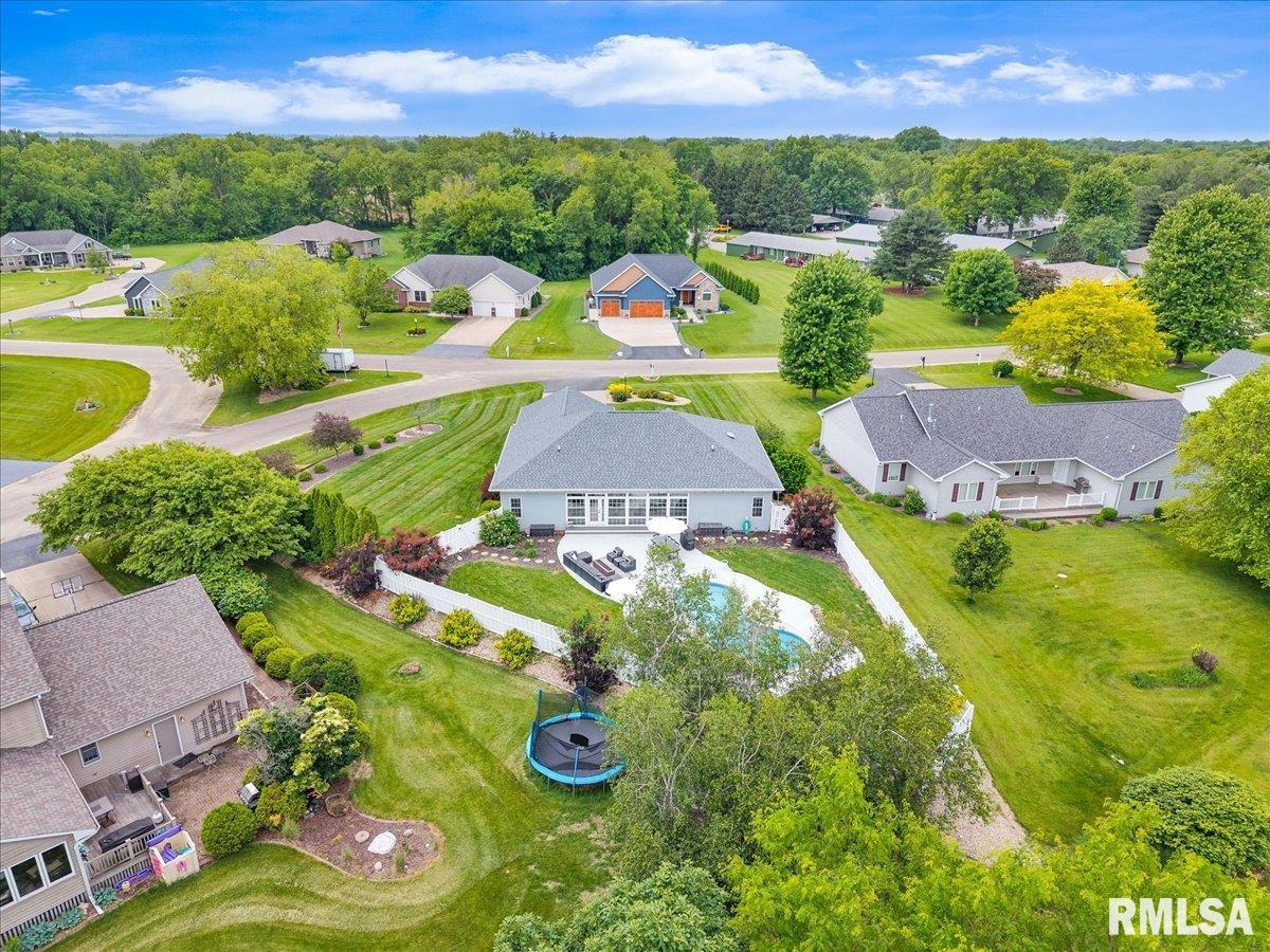 4 Fairway Drive, Monmouth, Illinois image 48