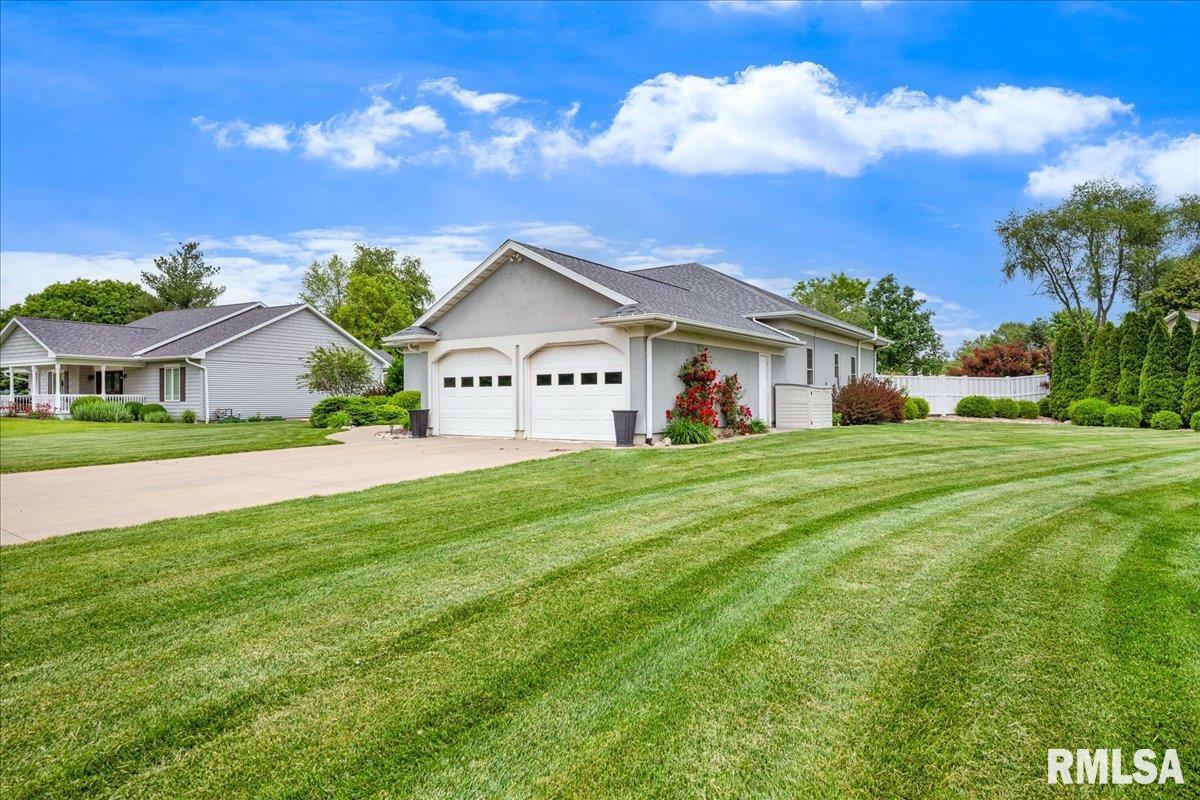 4 Fairway Drive, Monmouth, Illinois image 43