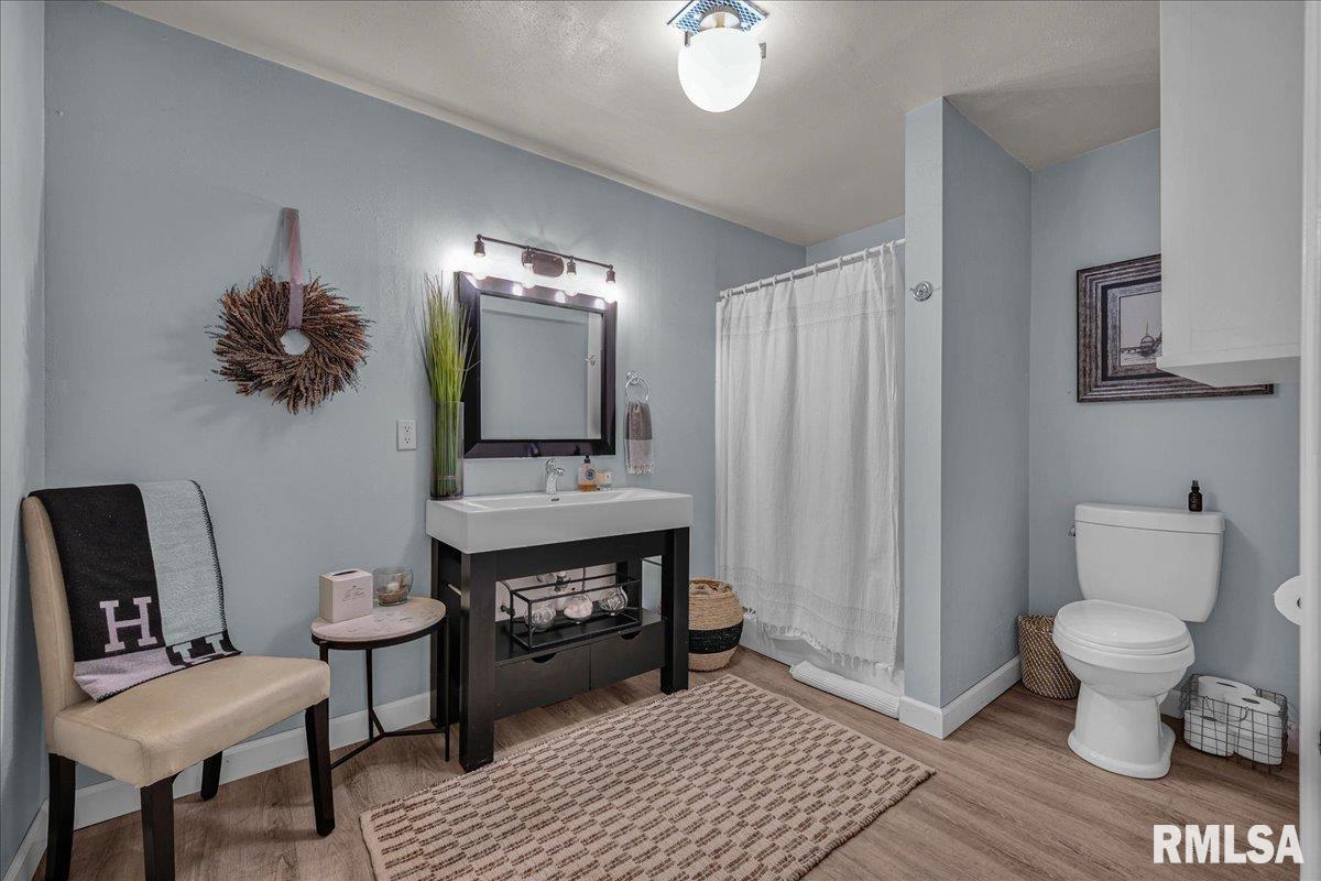 4 Fairway Drive, Monmouth, Illinois image 35
