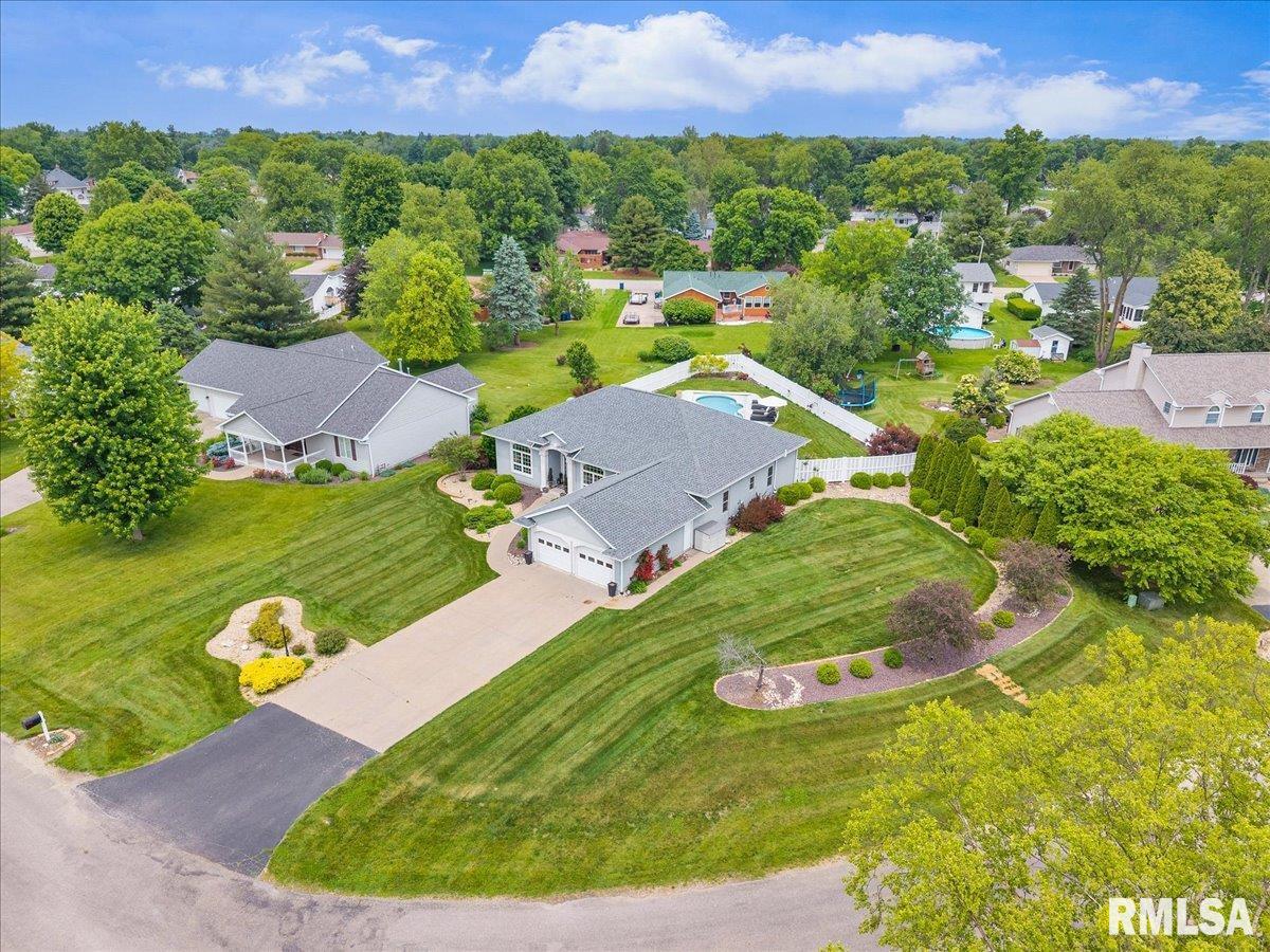 4 Fairway Drive, Monmouth, Illinois image 46