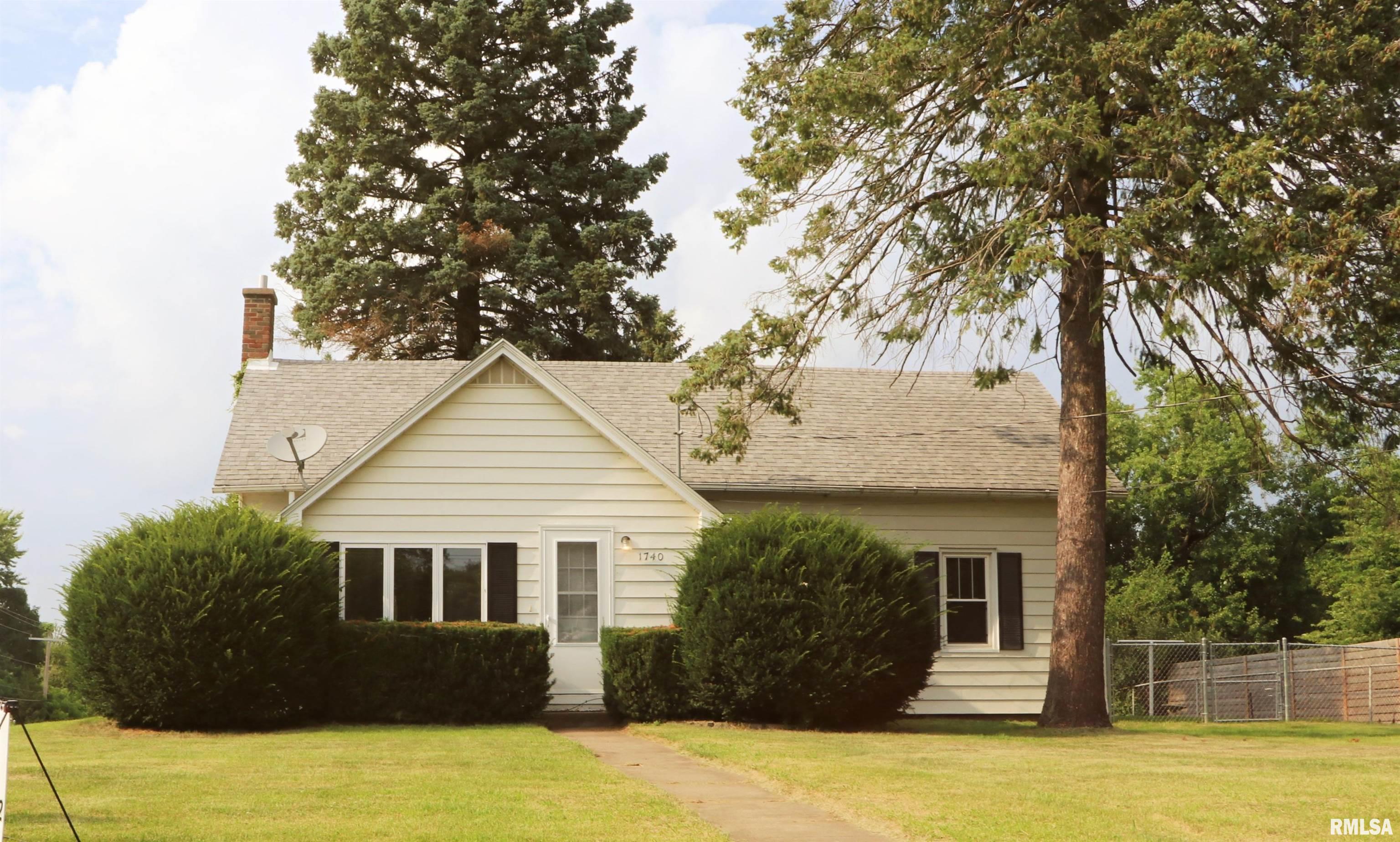 1740 8th Avenue South, Clinton, Iowa image 1