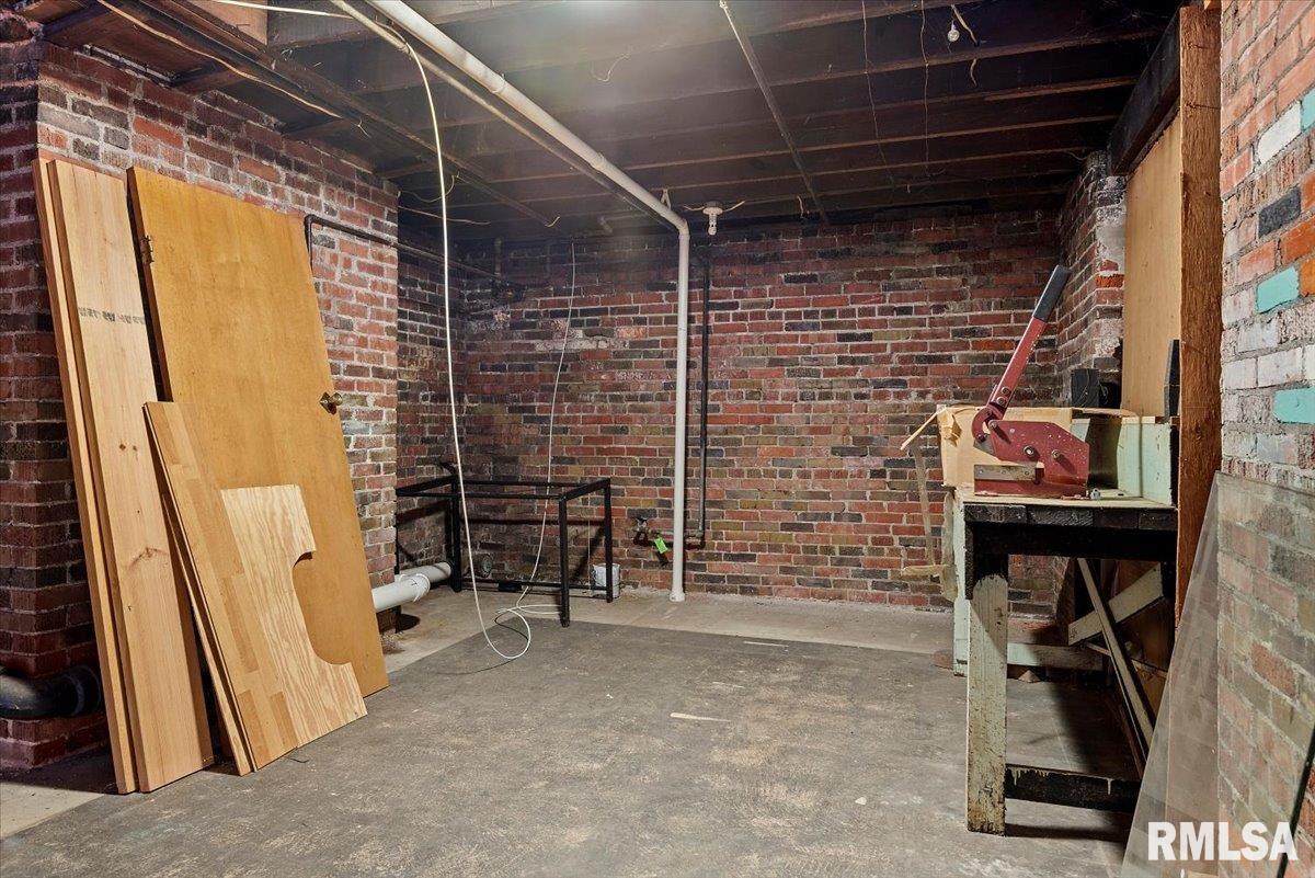637 Woodland Avenue, Springfield, Illinois image 29