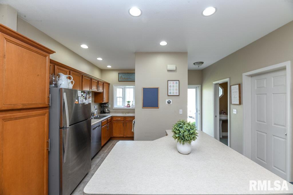 3321 W King James Road, Peoria, Illinois image 4