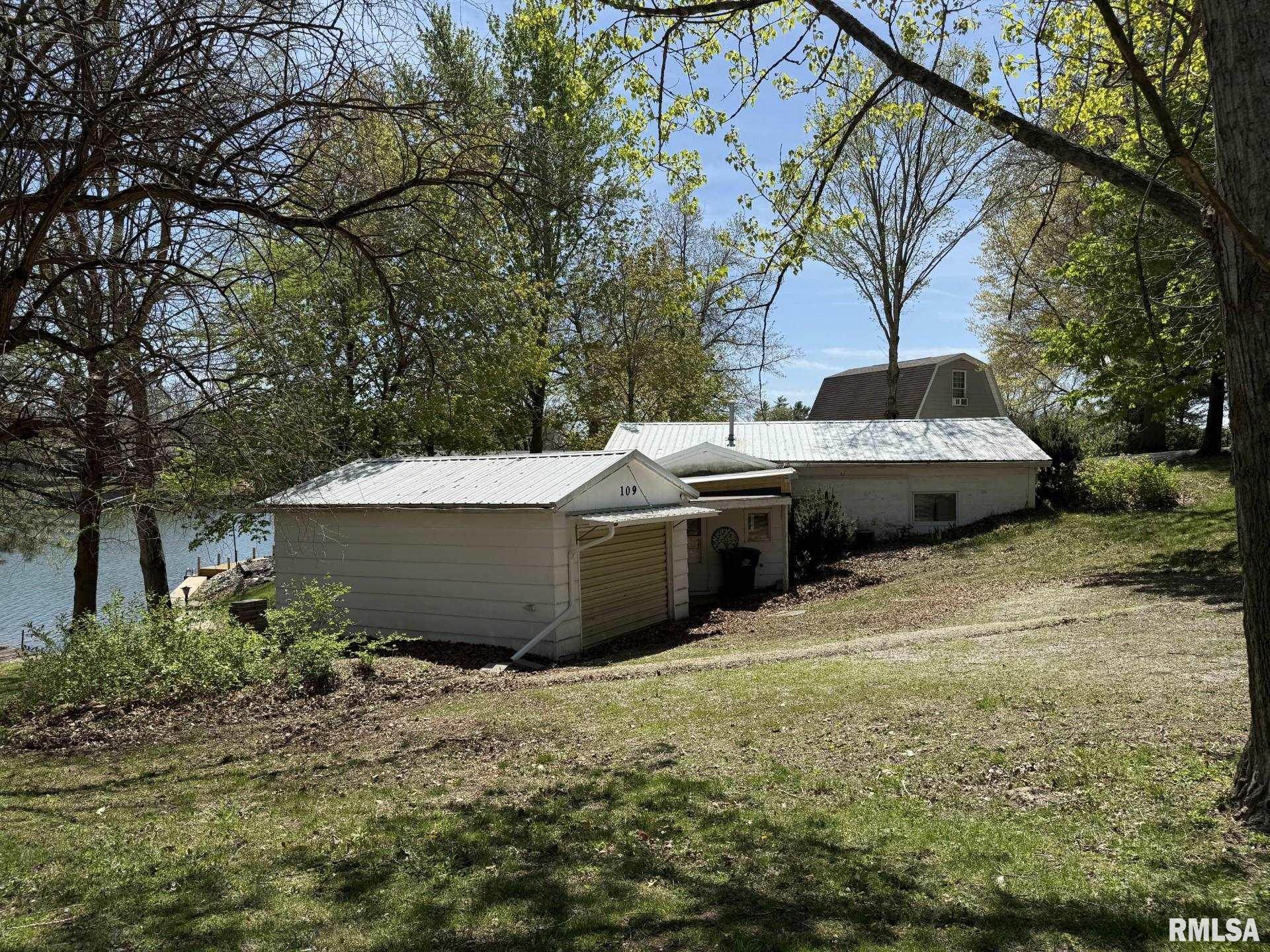 109 Lake Warren Drive, Monmouth, Illinois image 4