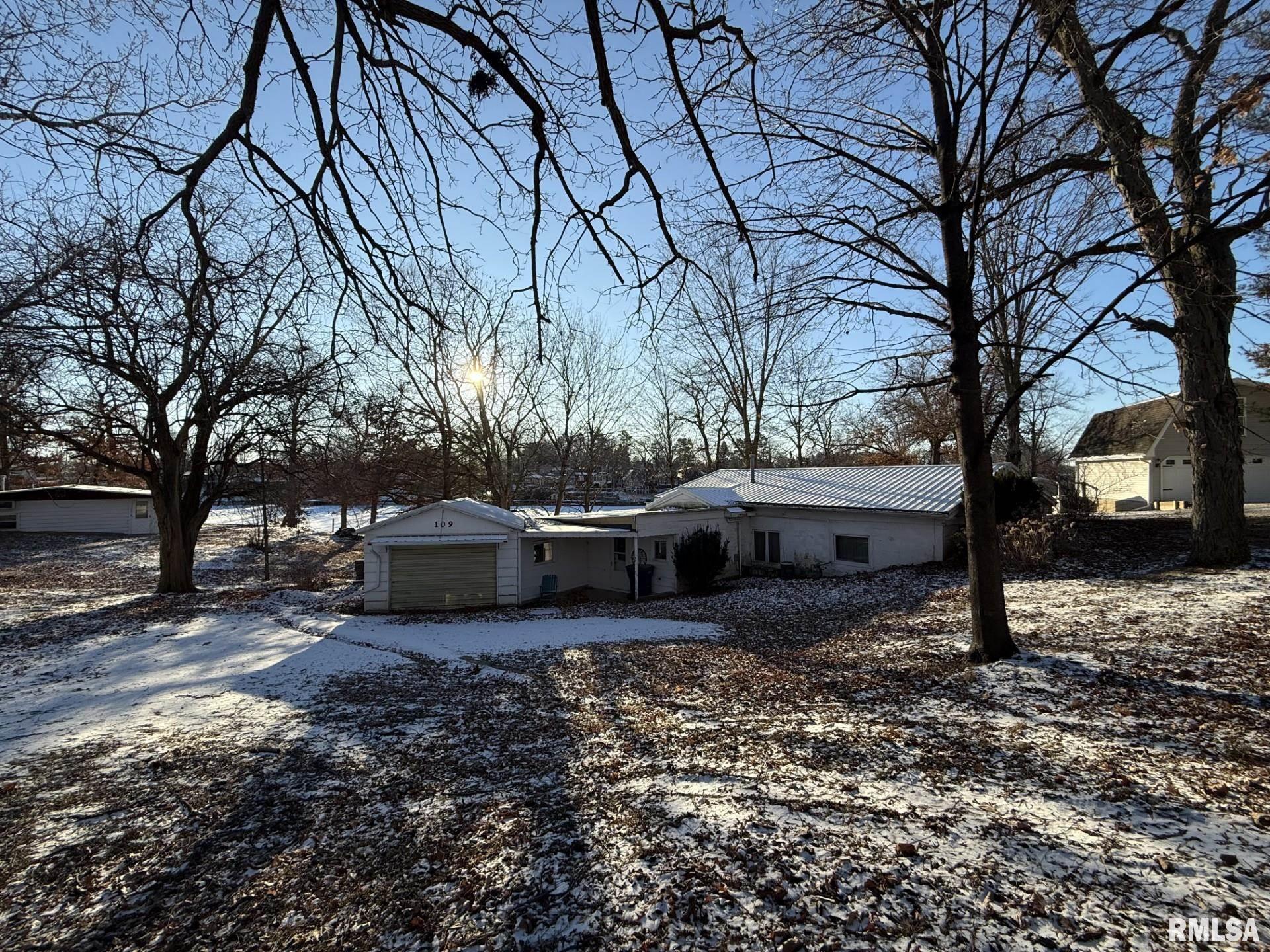 109 Lake Warren Drive, Monmouth, Illinois image 4