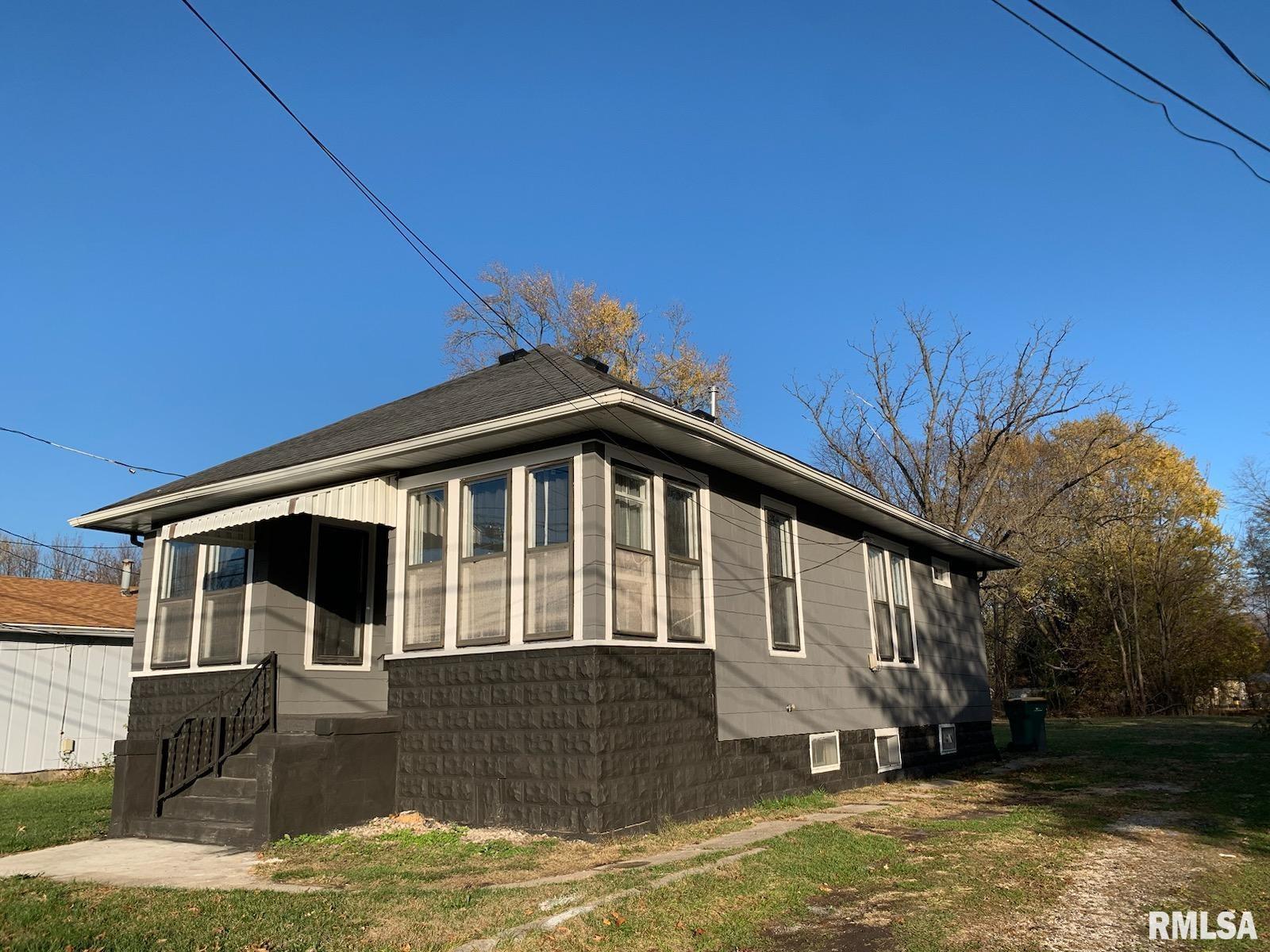 439 S Henderson Street, Galesburg, Illinois image 1