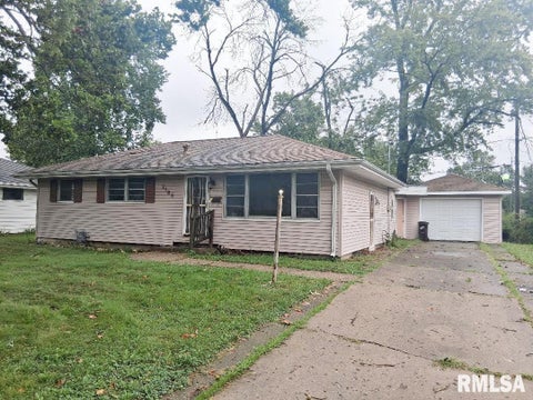 Homes For Sale - 2108 N Windermere Avenue<br/> Peoria, IL 61604