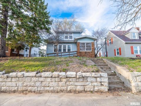 Homes For Sale - 921 Broadway Road<br/> Tazewell County, Pekin, IL 61554